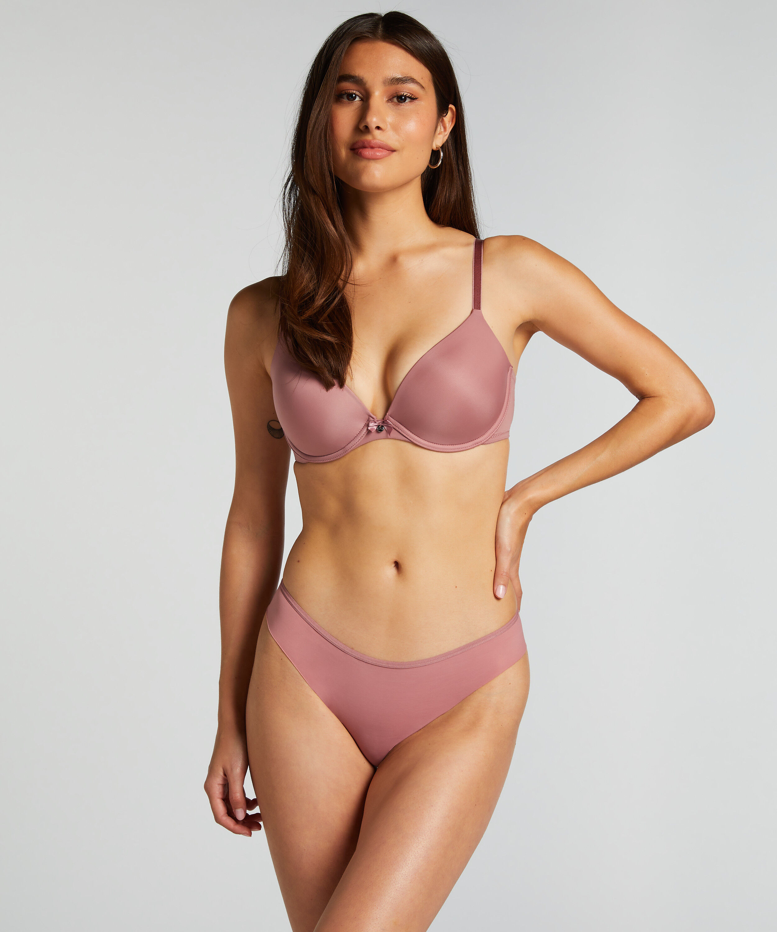 Usynlig brasiliansk trusse Lace Back, Lyserød