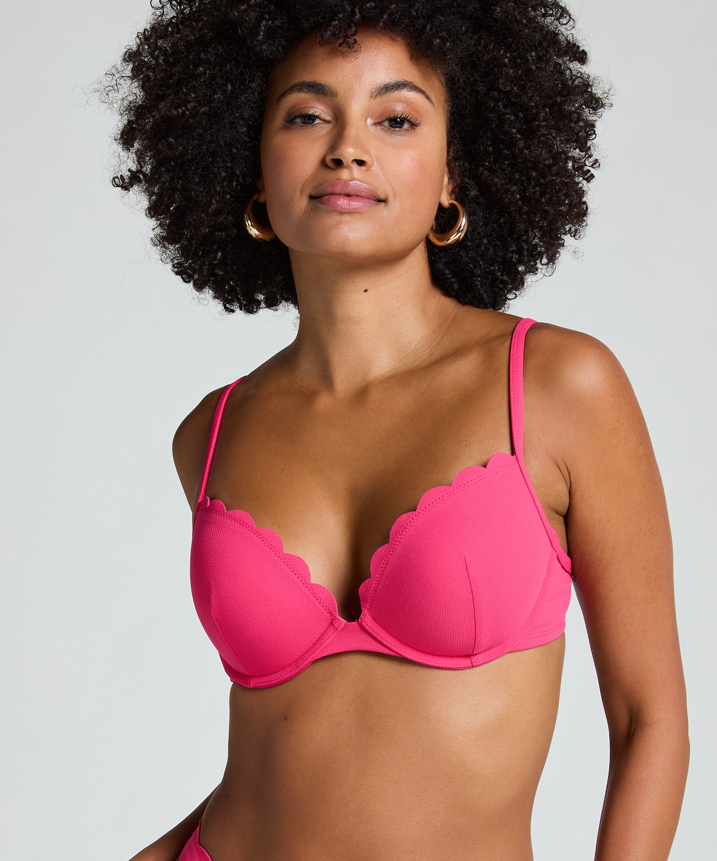 Formstøbt push-up bøjle-bikinitop Scallop Størrelse A - E
