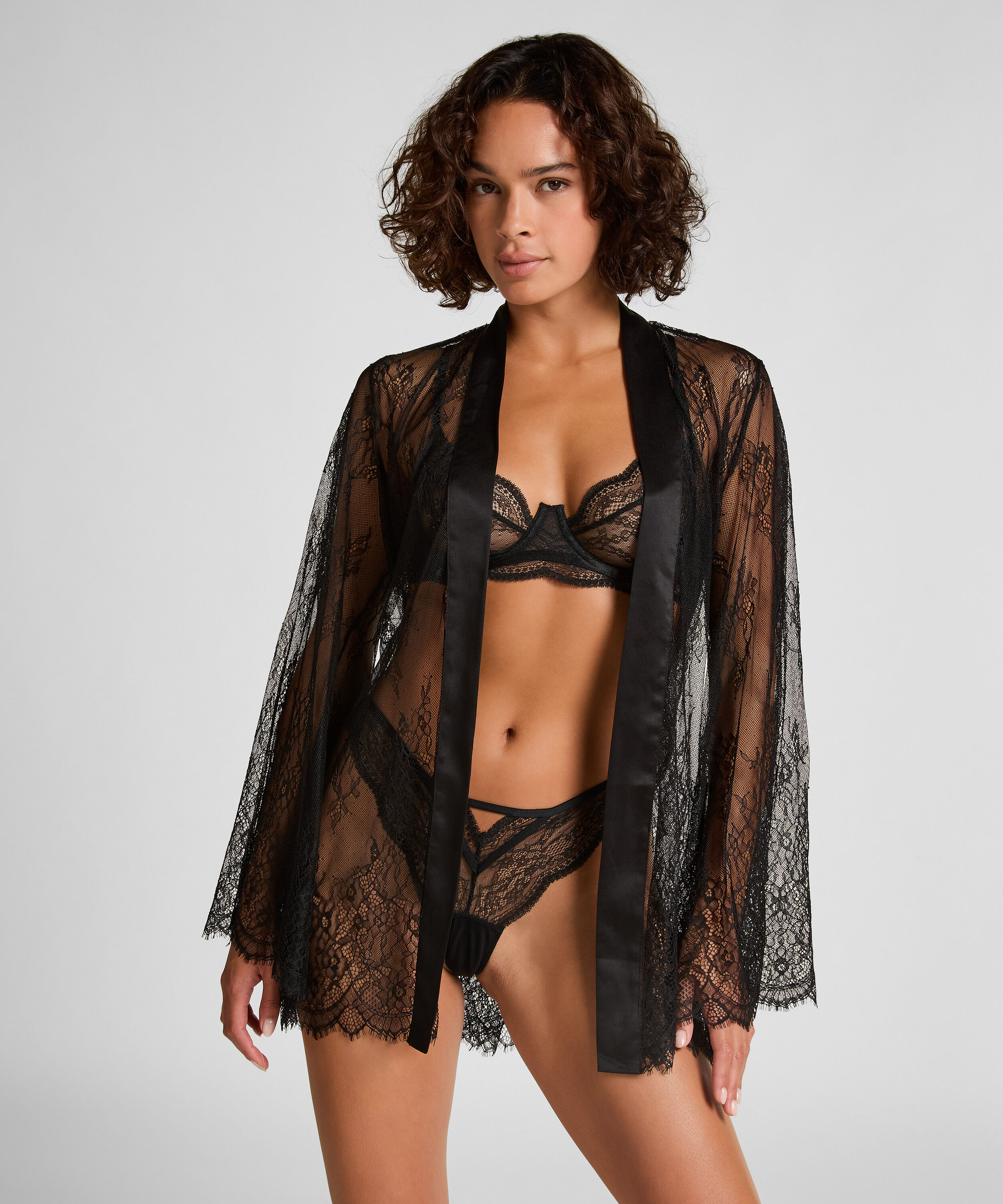 Kimono heldækkende blonde, Sort