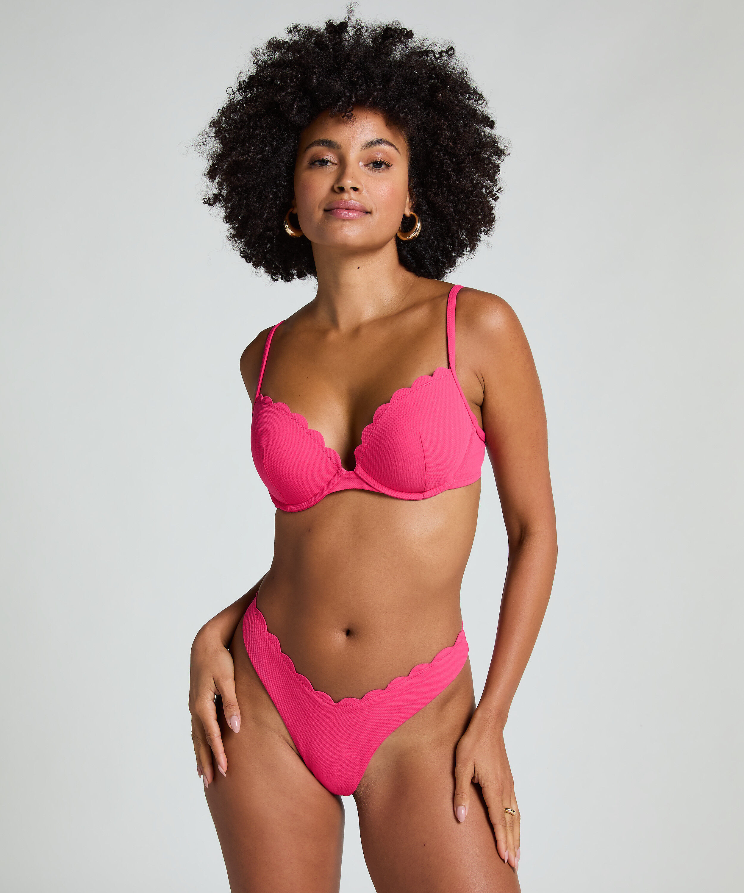 Formstøbt push-up bøjle-bikinitop Scallop Størrelse A - E