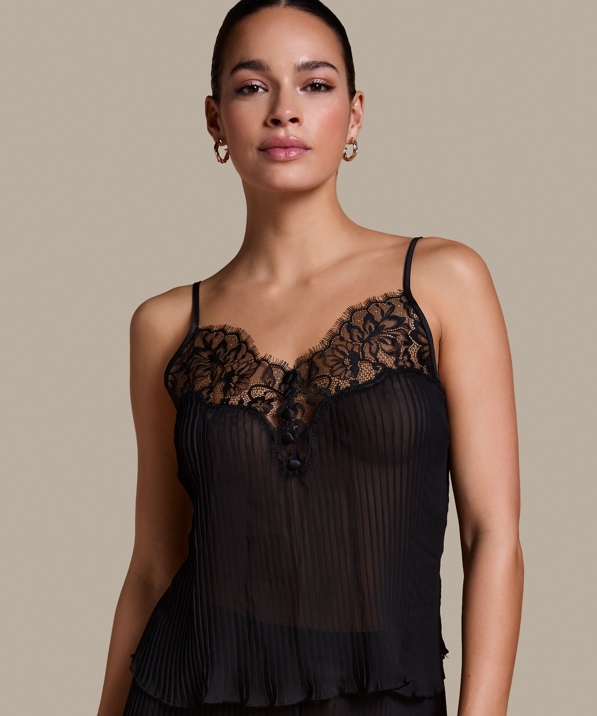 Plisse blondecamisole, Sort