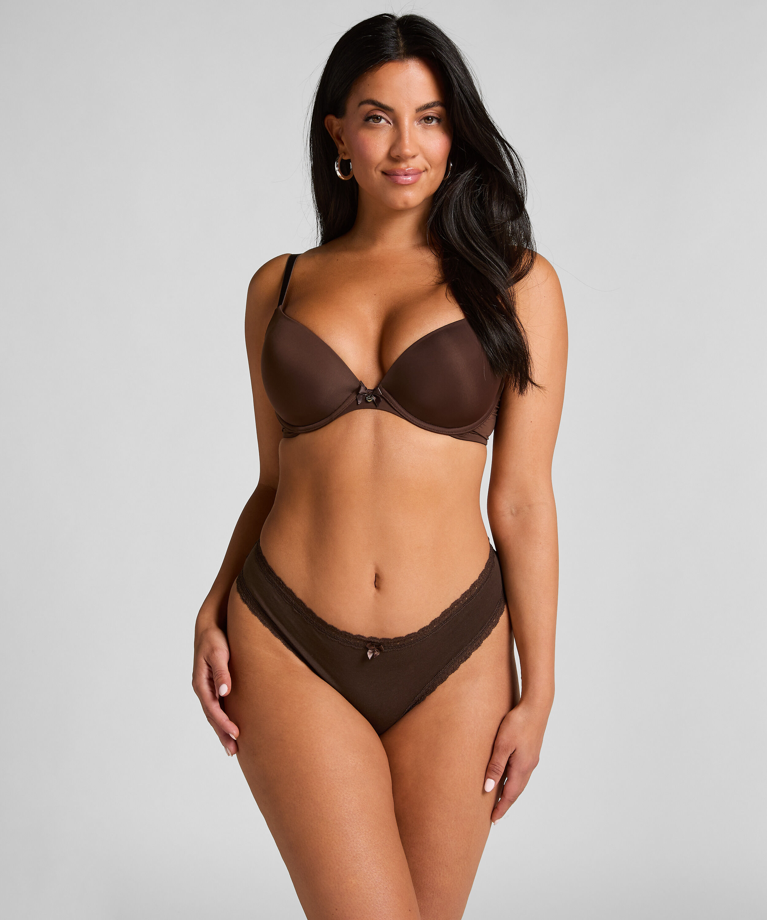 Georgia brasiliansk bomuldstrusse, Brun