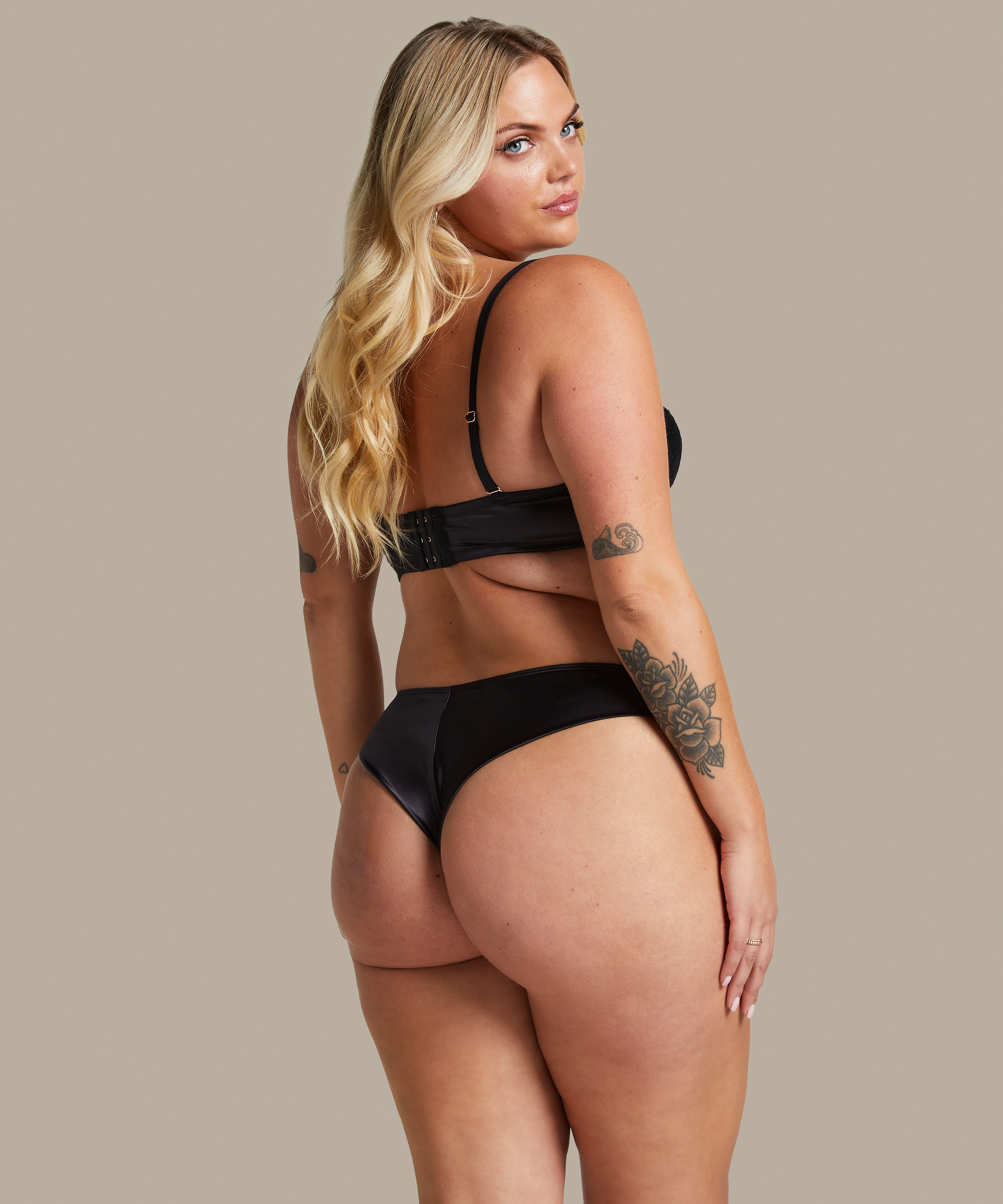 Formstøbt stropløs bøjle-bh Chalice, Sort, main