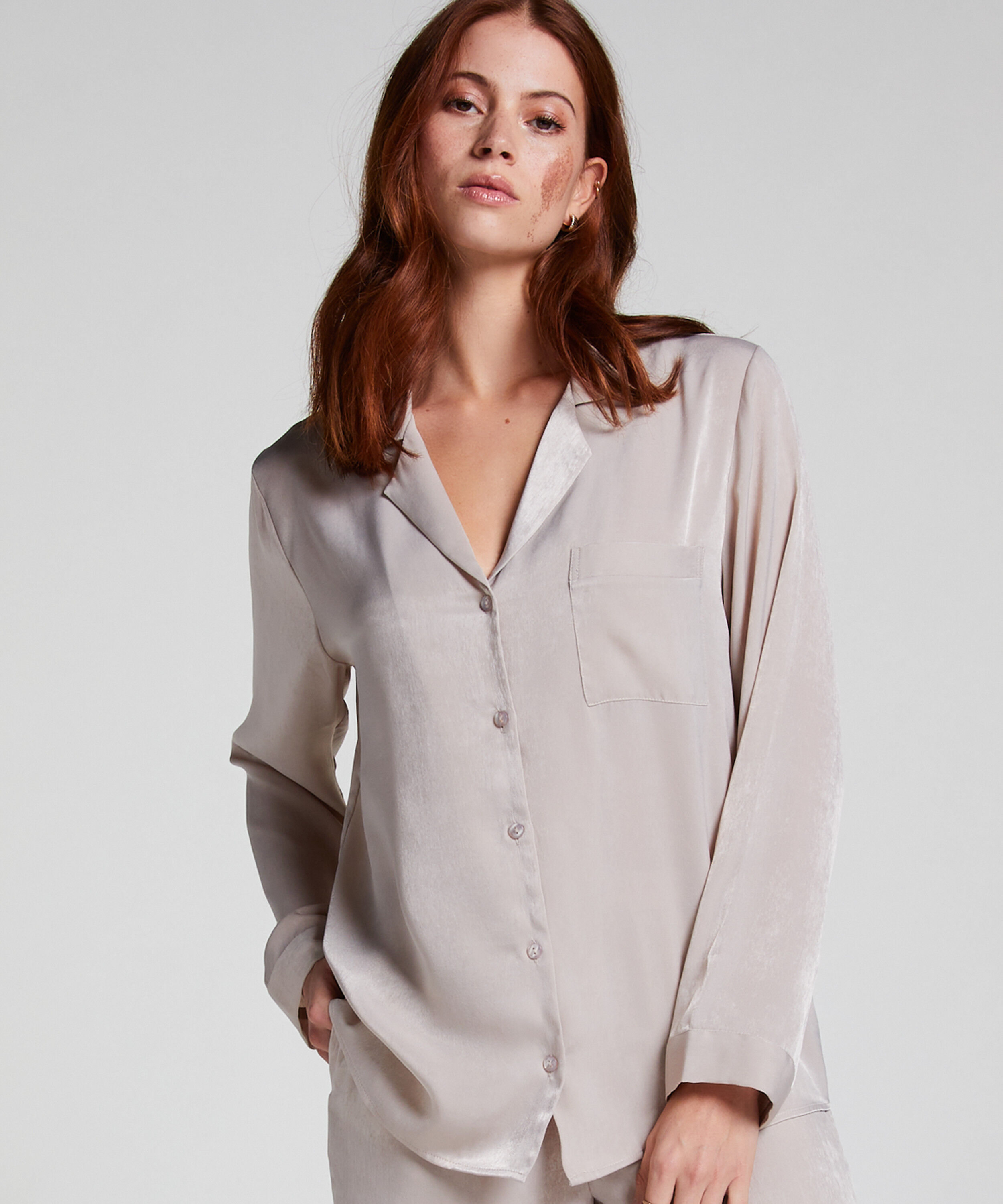 Langærmet satinjakke, Beige