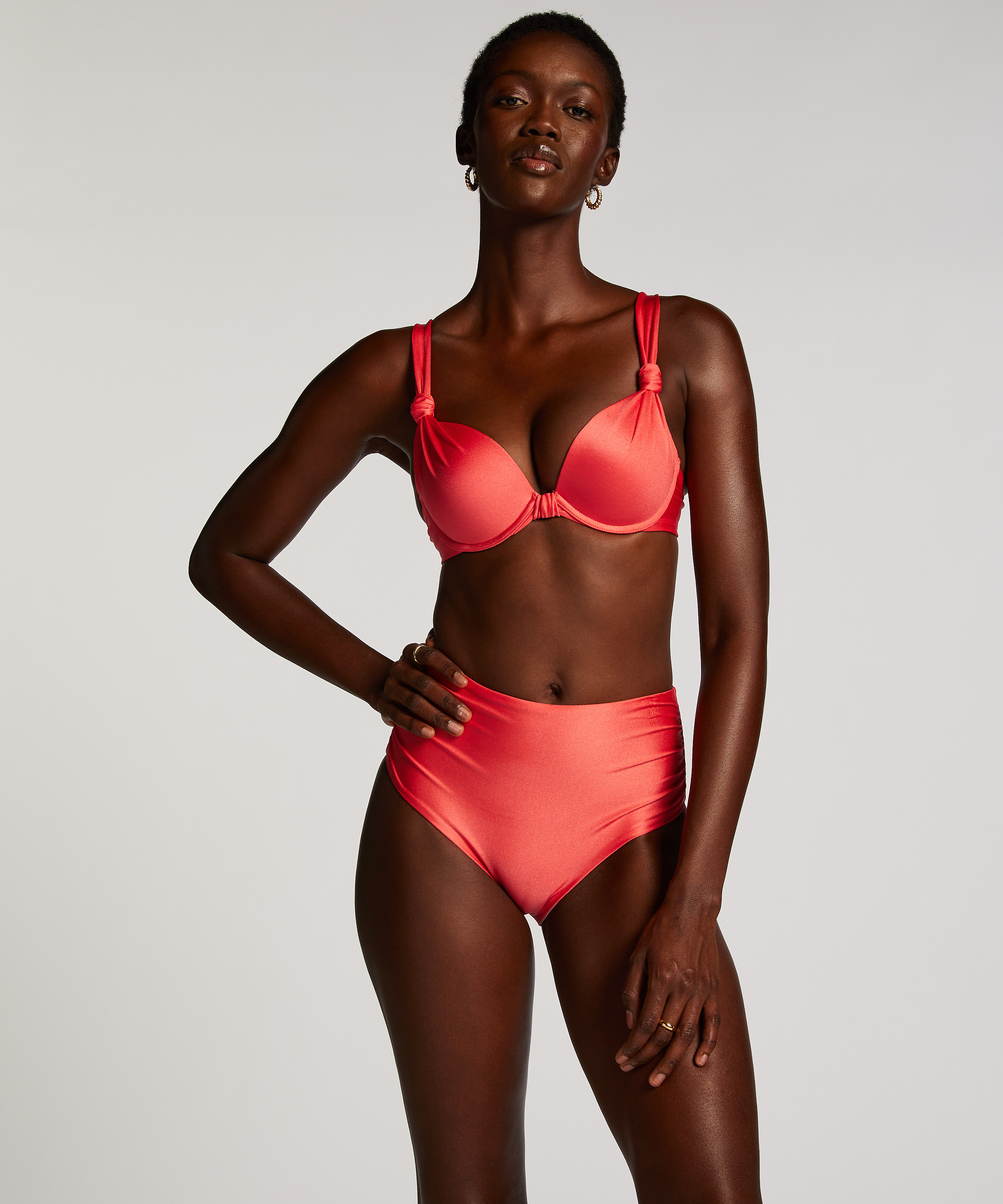 Luxe formstøbt bikinitop med bøjle Størrelse E +, rød, main