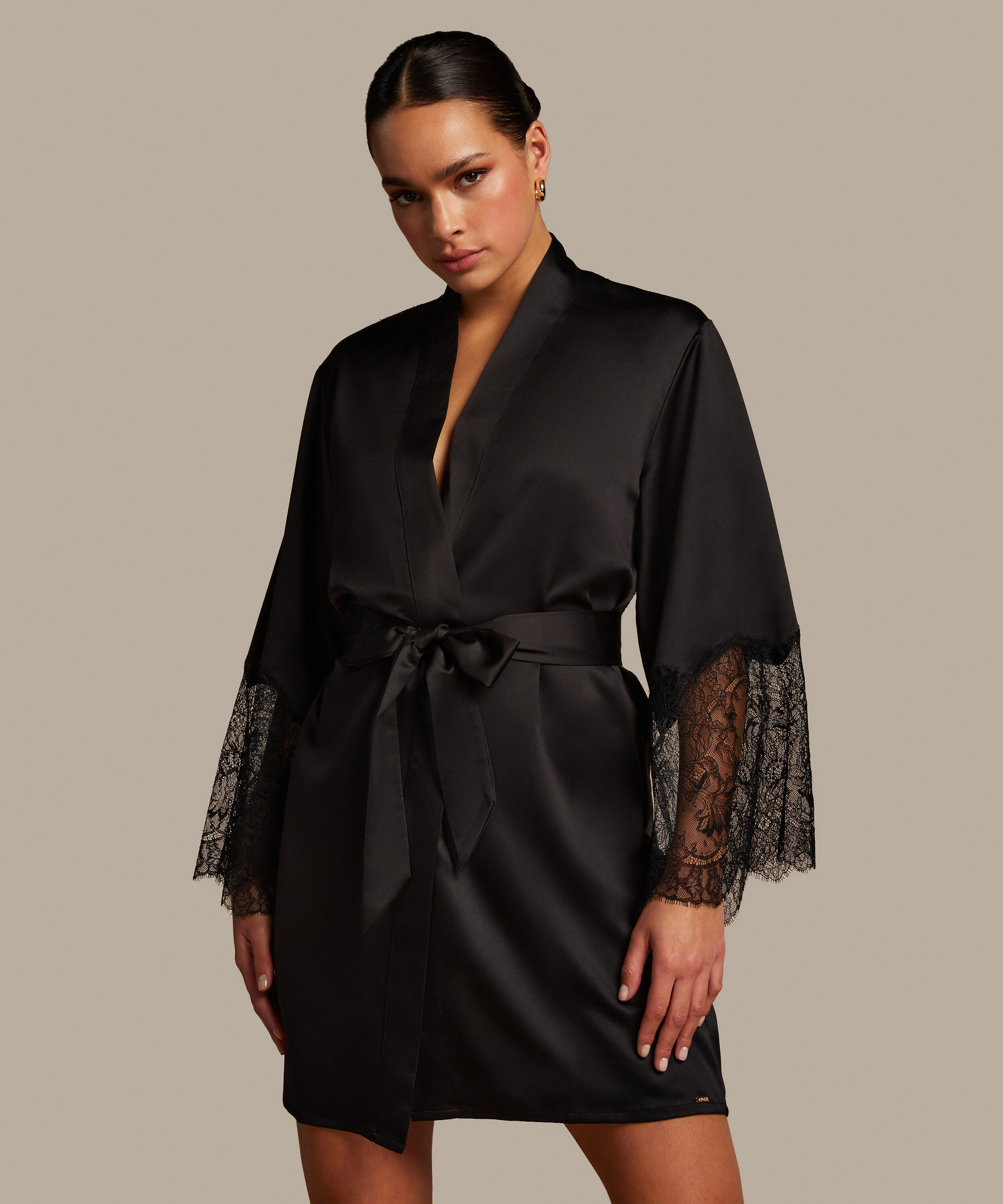 Kimono Camille, Sort