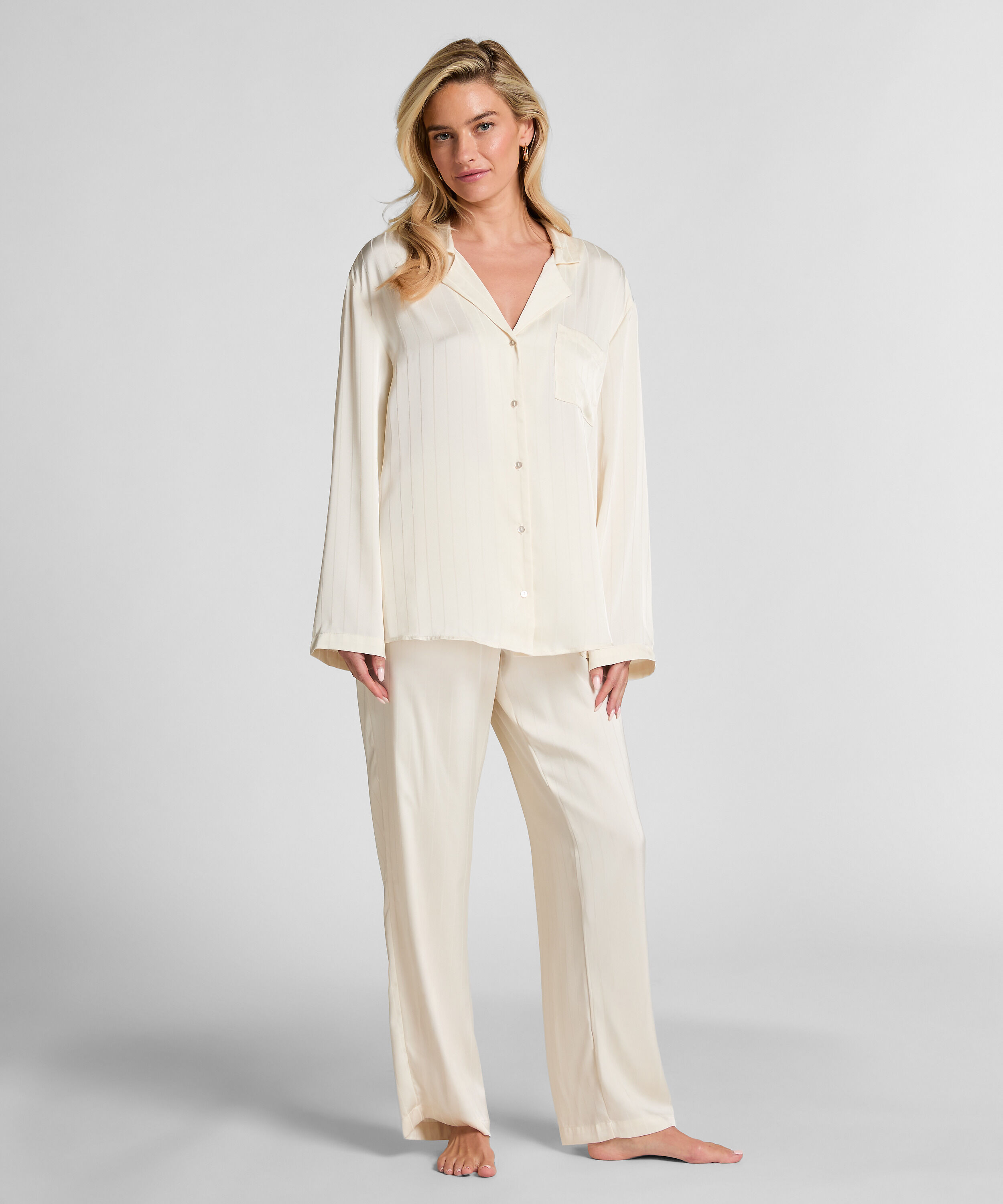 Nålestribede satinbukser