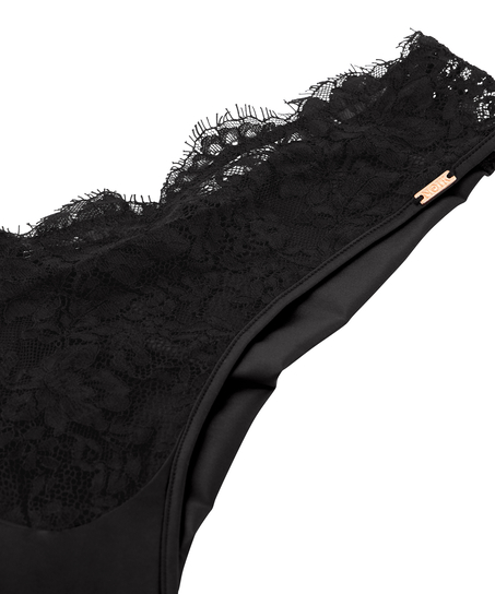 Brasiliansk trusse Chalice, Sort