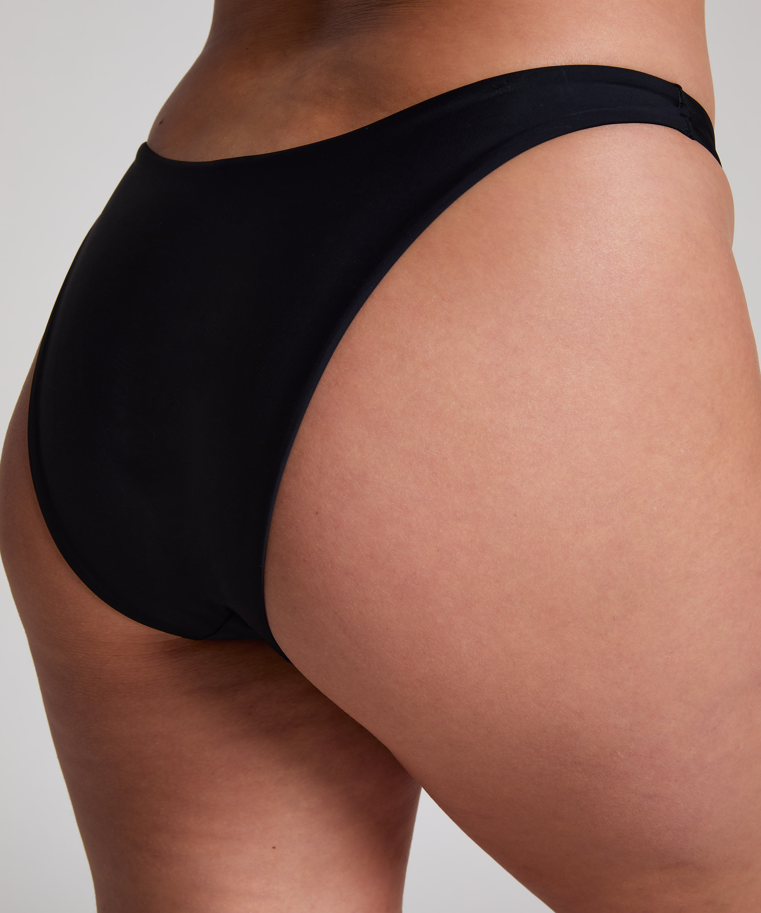 H&oslash;jsk&aring;ret Bikinitrusse Luna, Sort, main