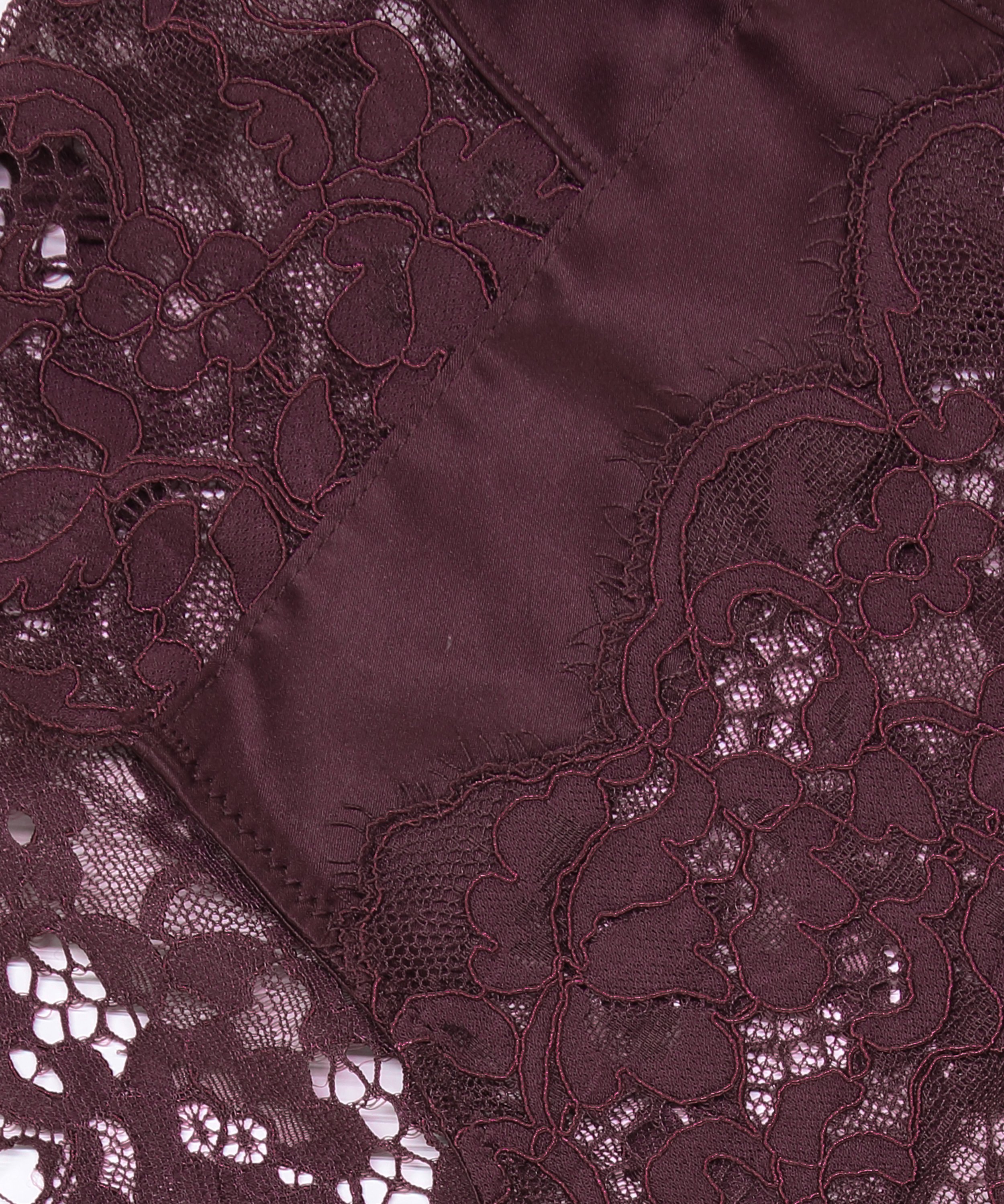 Livia h&oslash;j brasiliansk trusse, R&oslash;d, main