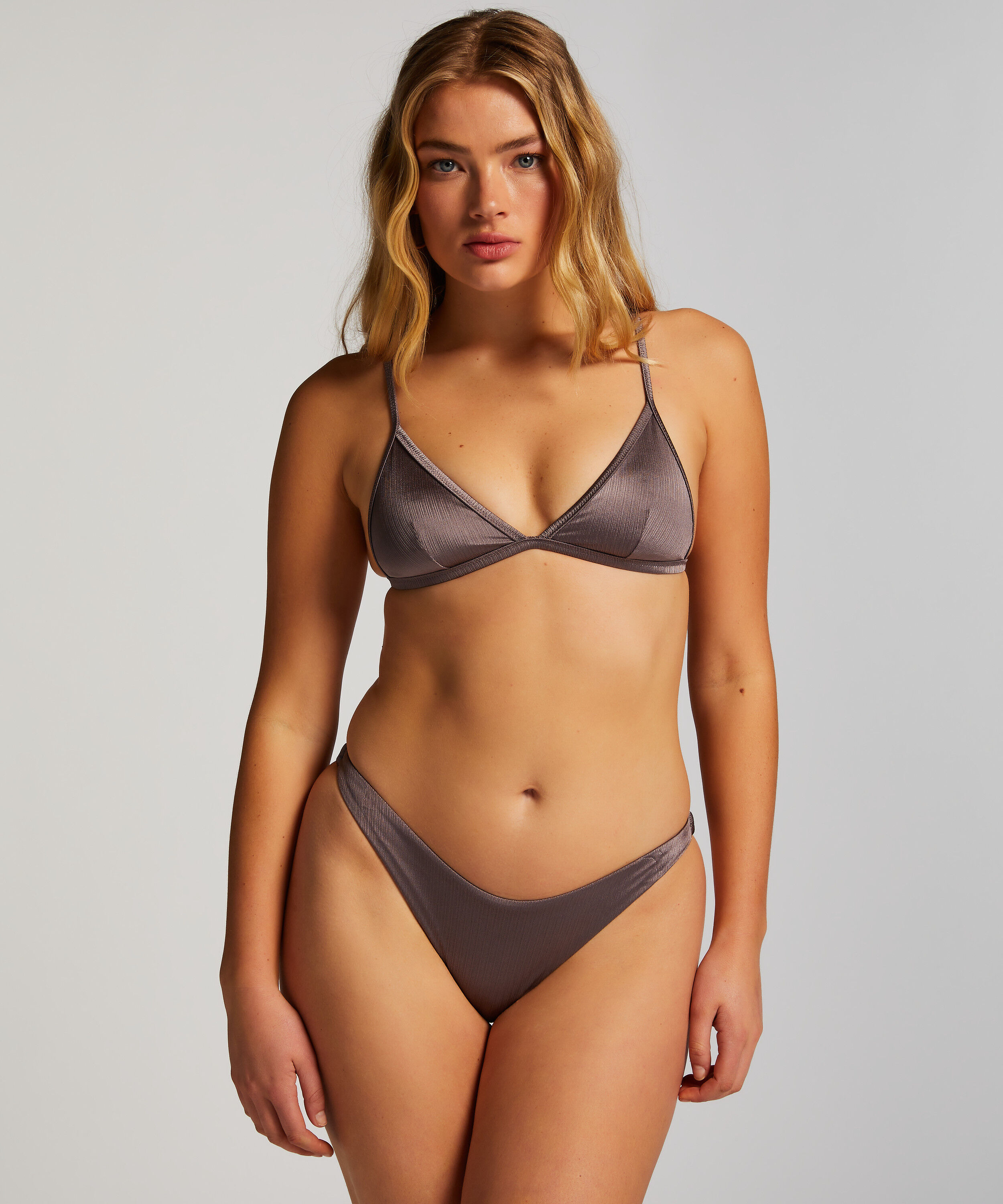 Højskåret Bikinitrusse Luna, Grå