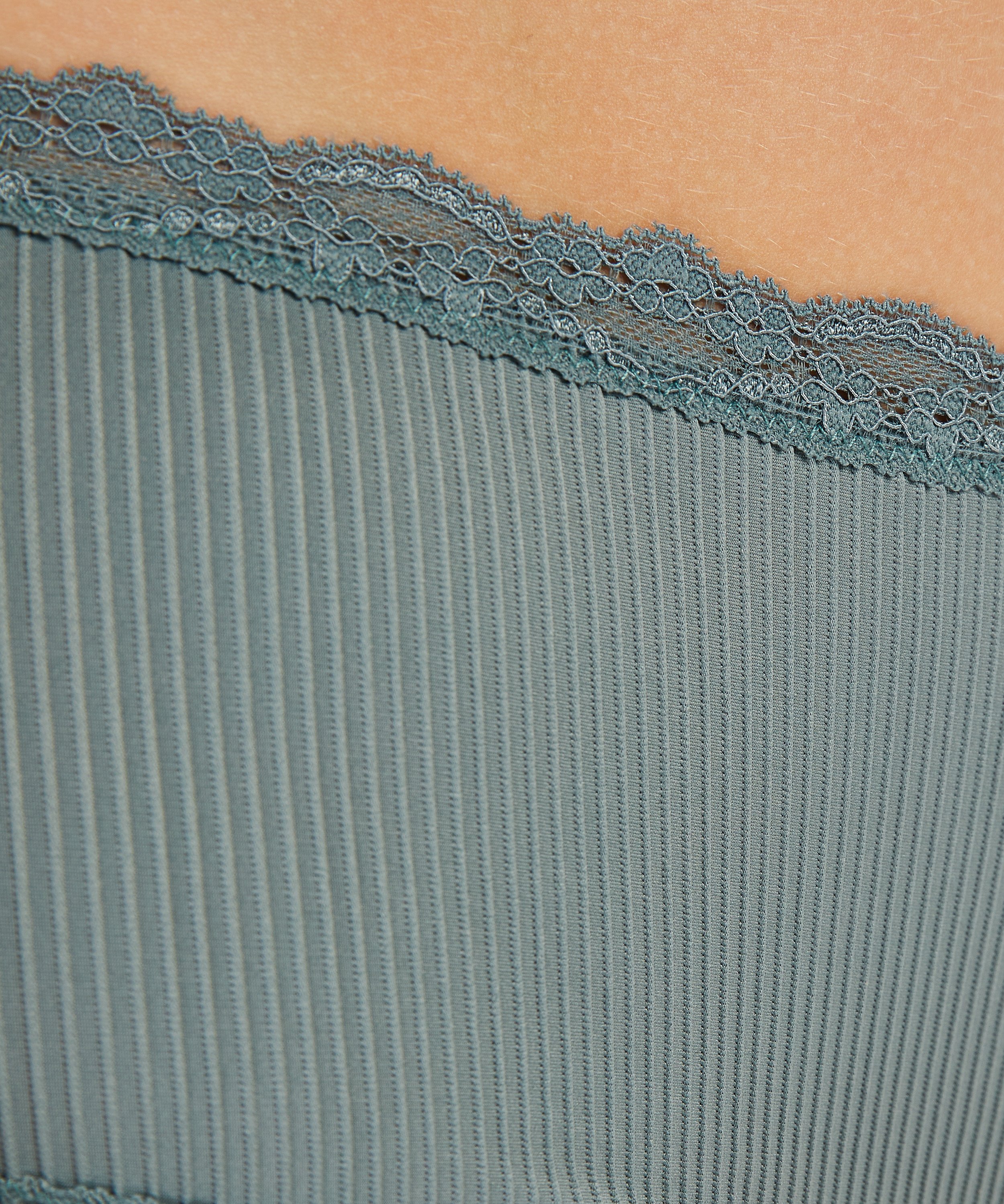 Brasiliansk trusse Miny Curvy, grøn, main