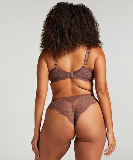 Brasiliansk trusse Daisy, Brun