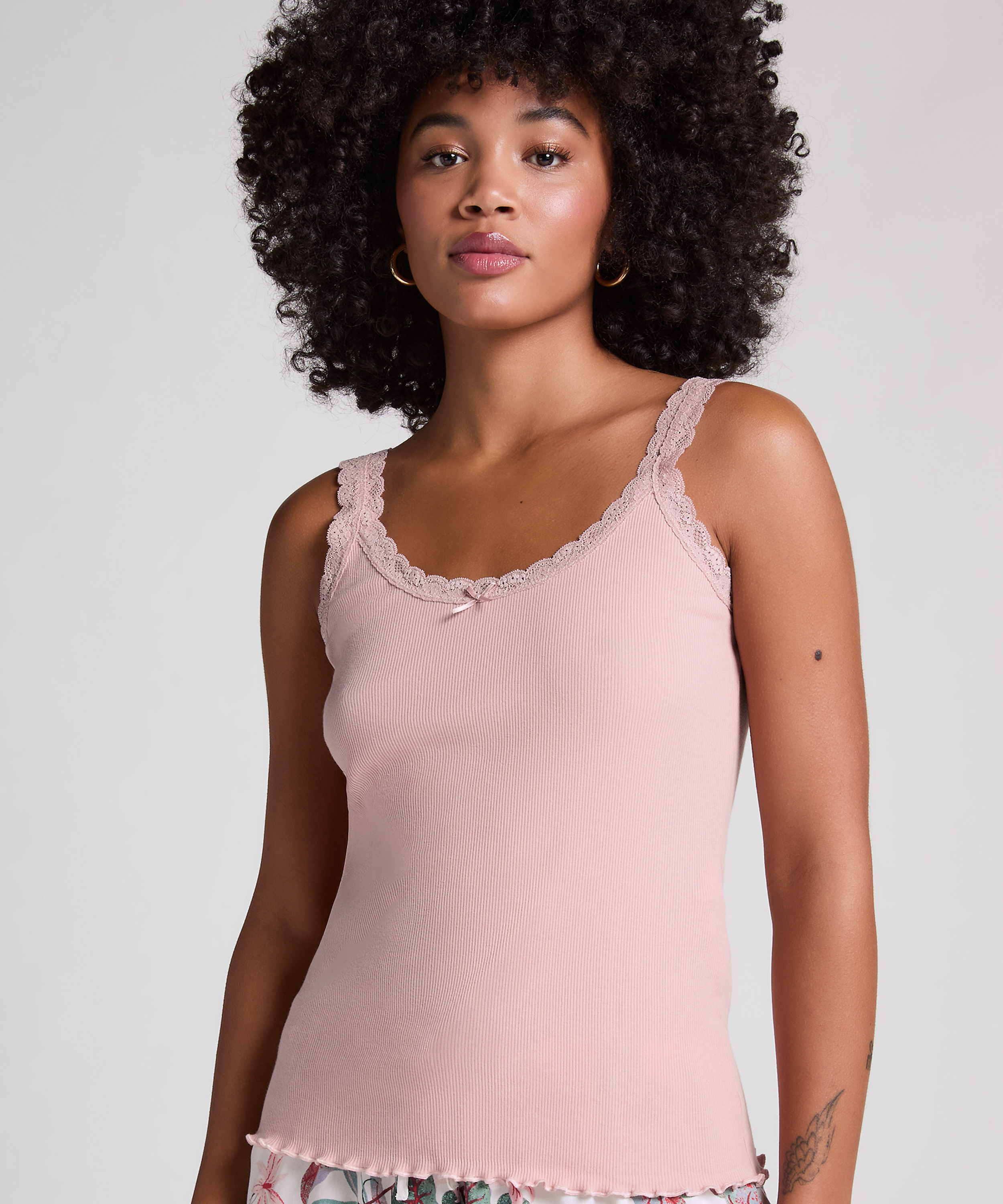 Camisole i rib og blonde, Lyser&oslash;d, main