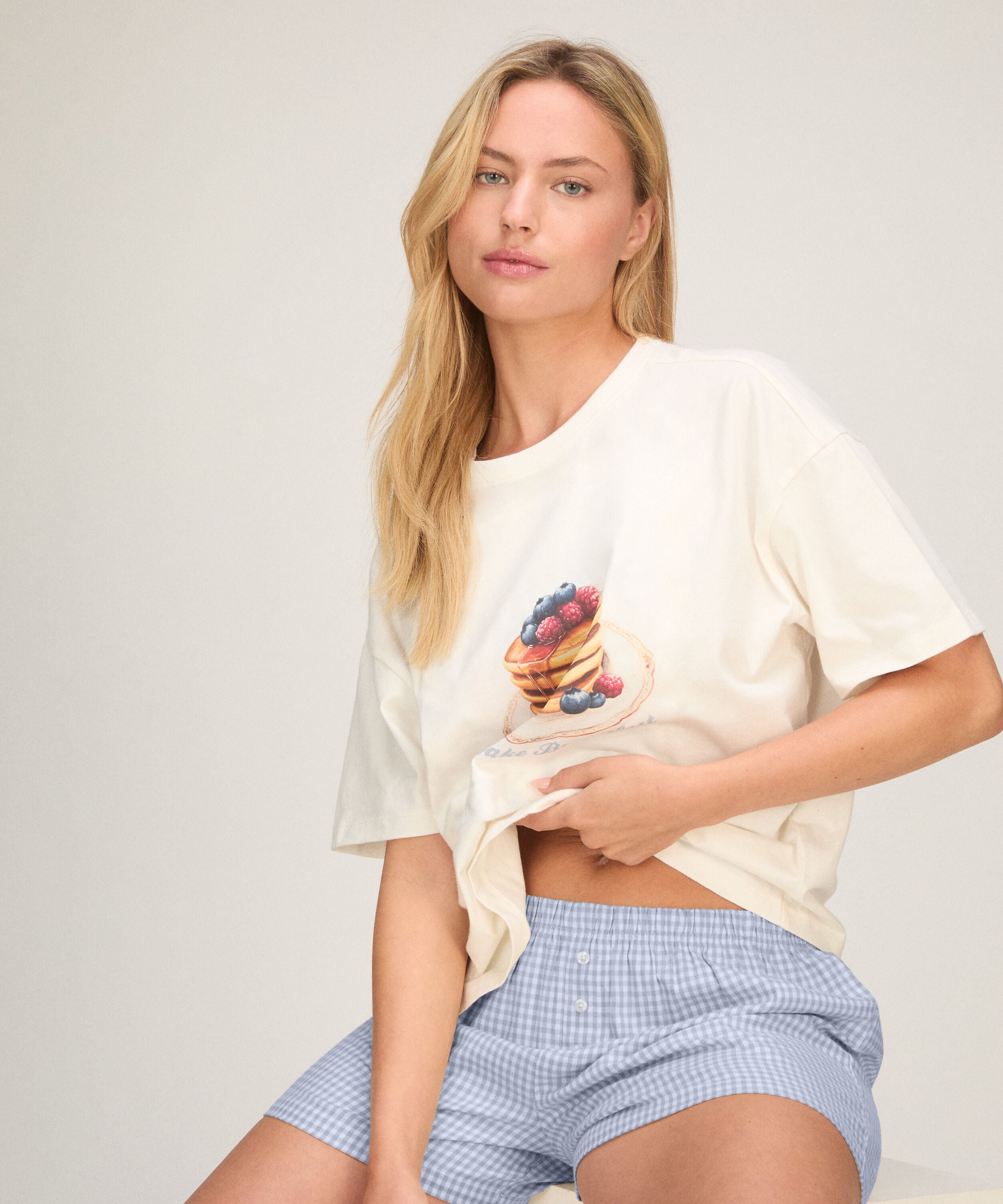 Pyjamassæt med Shorts og T-shirt, Hvid Pyjamassæt med Shorts og T-shirt, Hvid