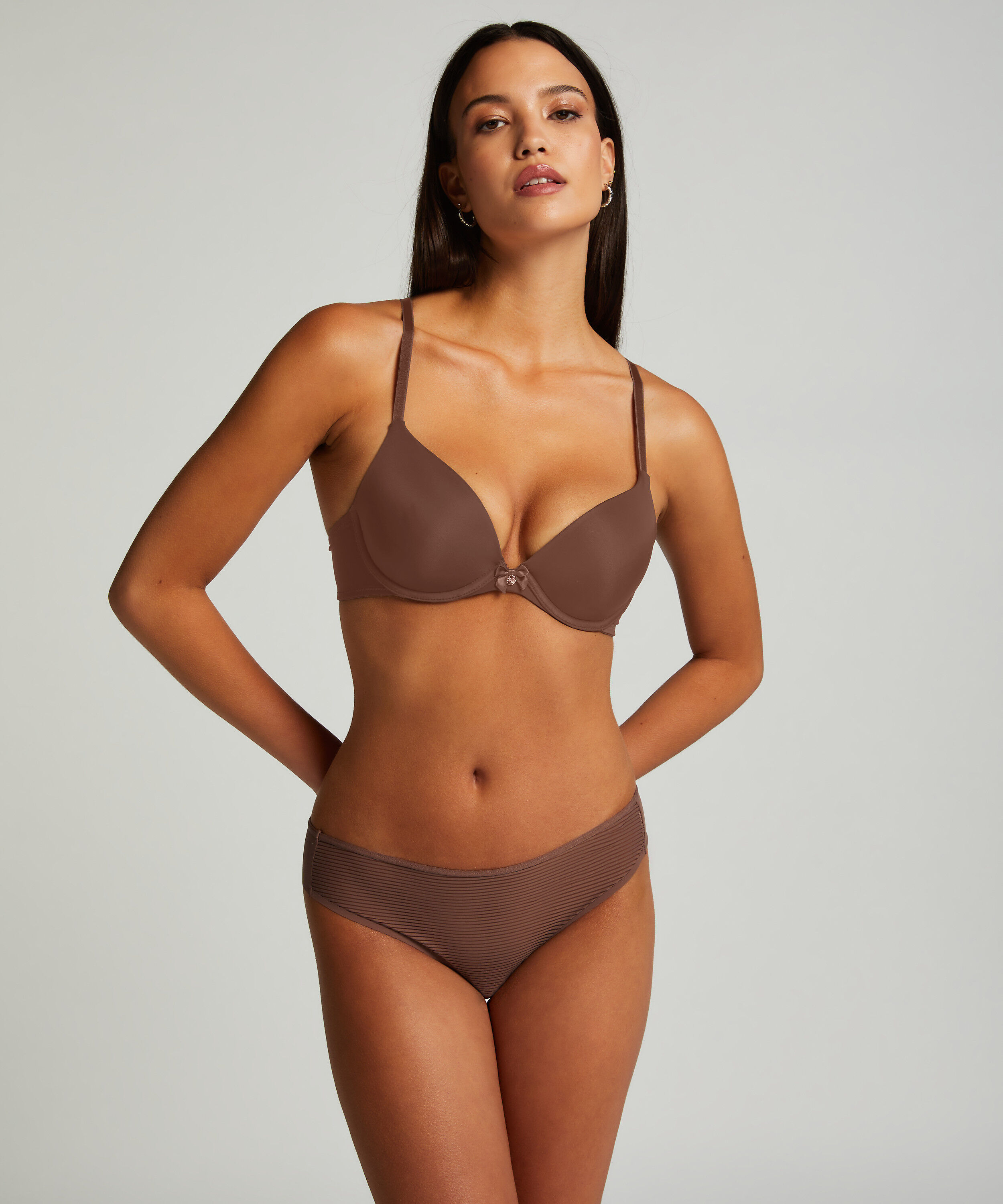 Stripe Mesh usynlig brasiliansk trusse, Brun