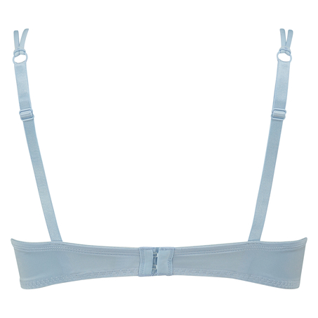 Angie formst&oslash;bt b&oslash;jle-bh, bl&aring;