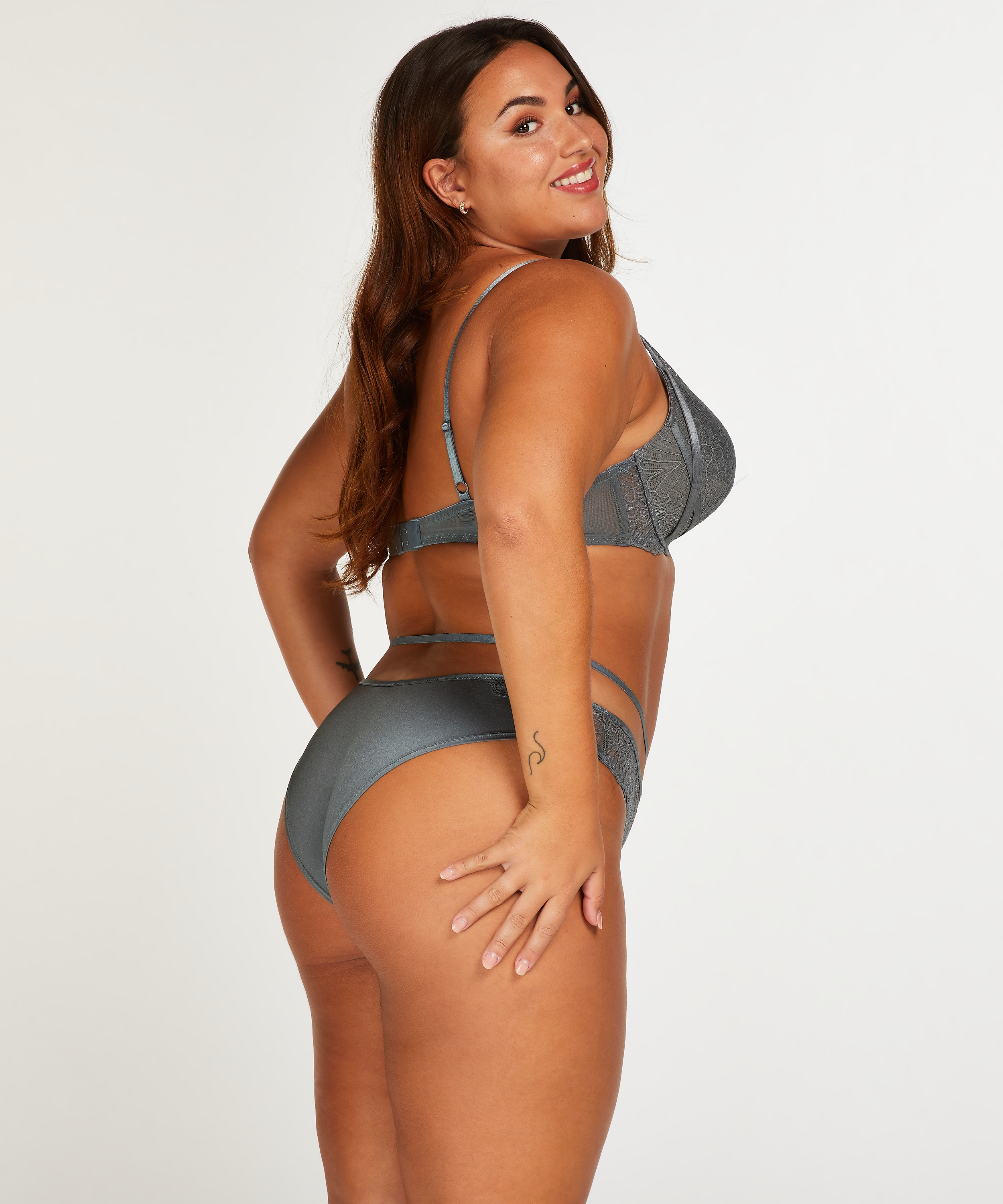 Naomi brasiliansk trusse, bl&aring;, main