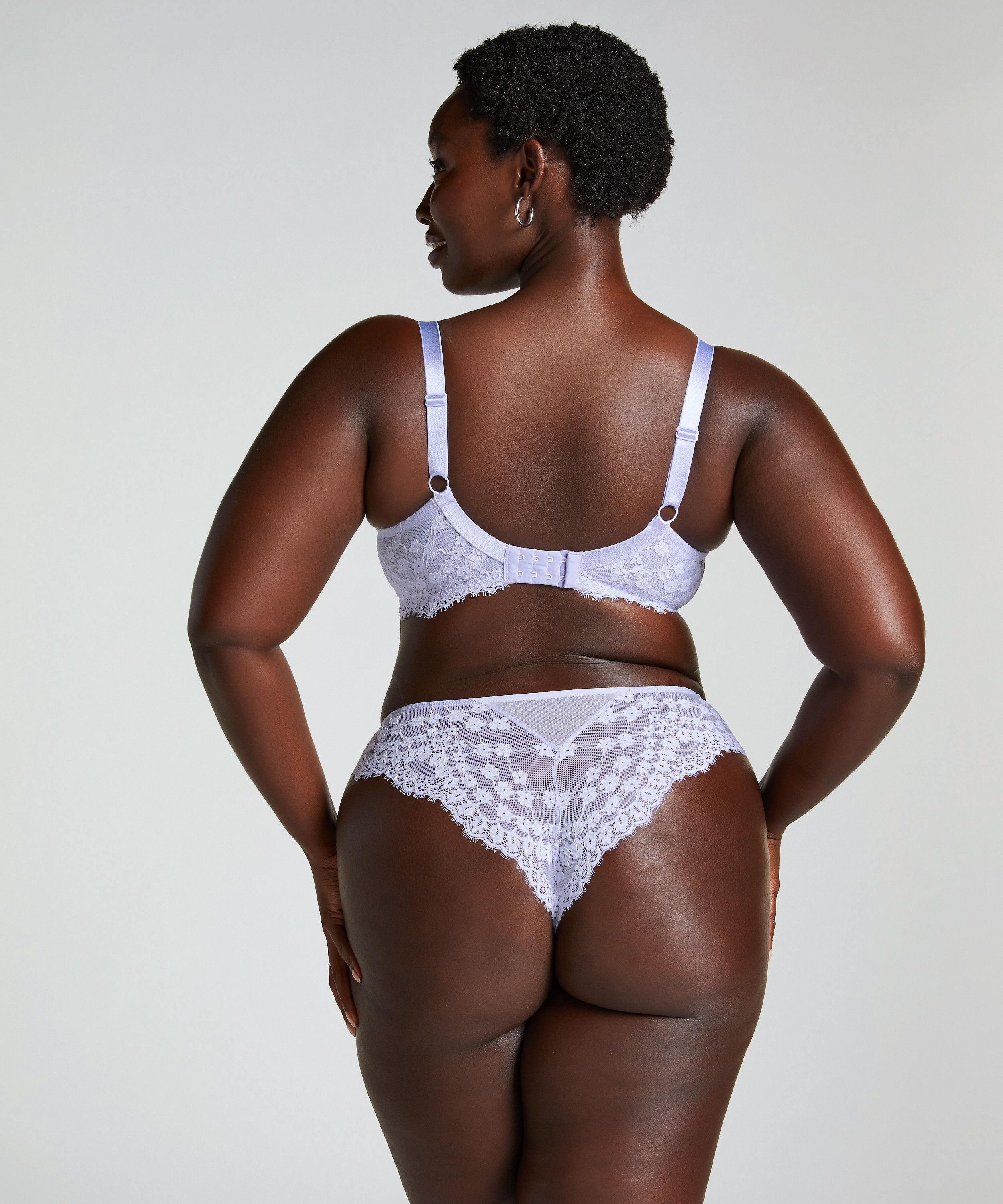 Brasiliansk trusse Daisy, Lilla, main