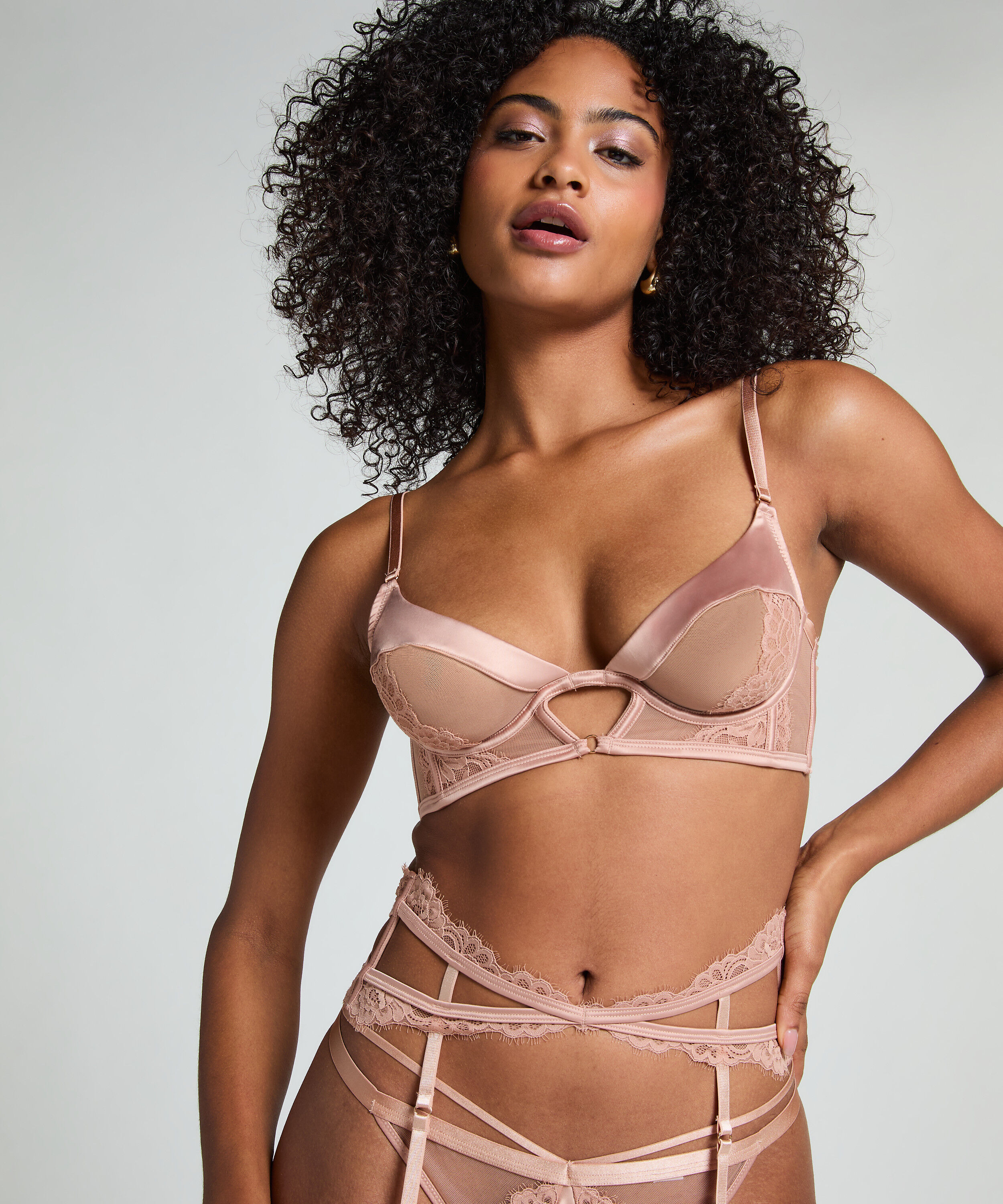 Ikke-formstøbt longline-bøjle-bh Nisha, Beige