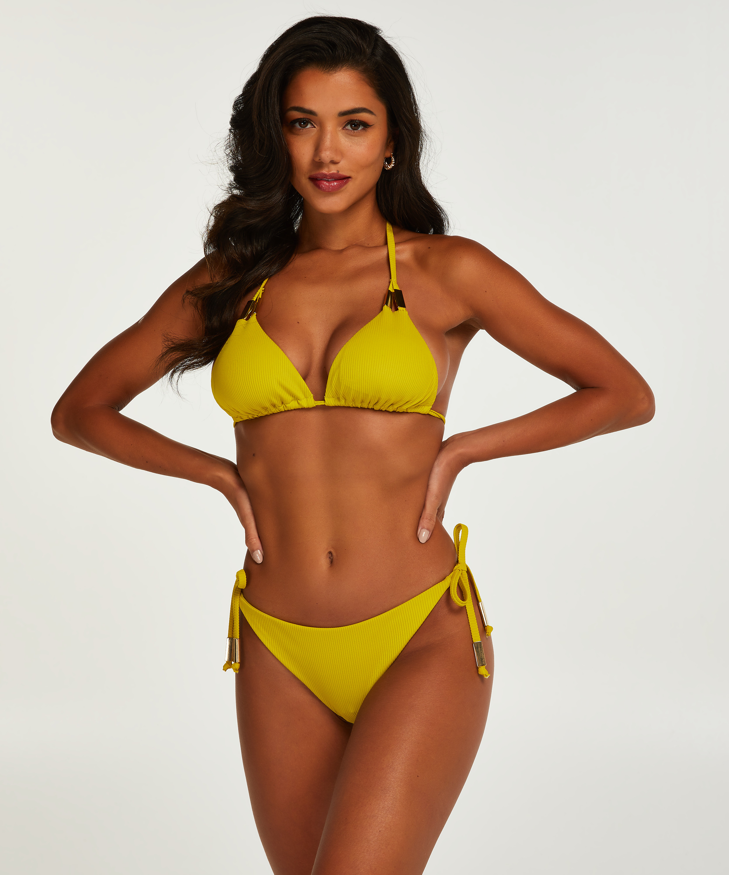 Fræk bikinitrusse Bahamas Rebecca Mir, gul, main