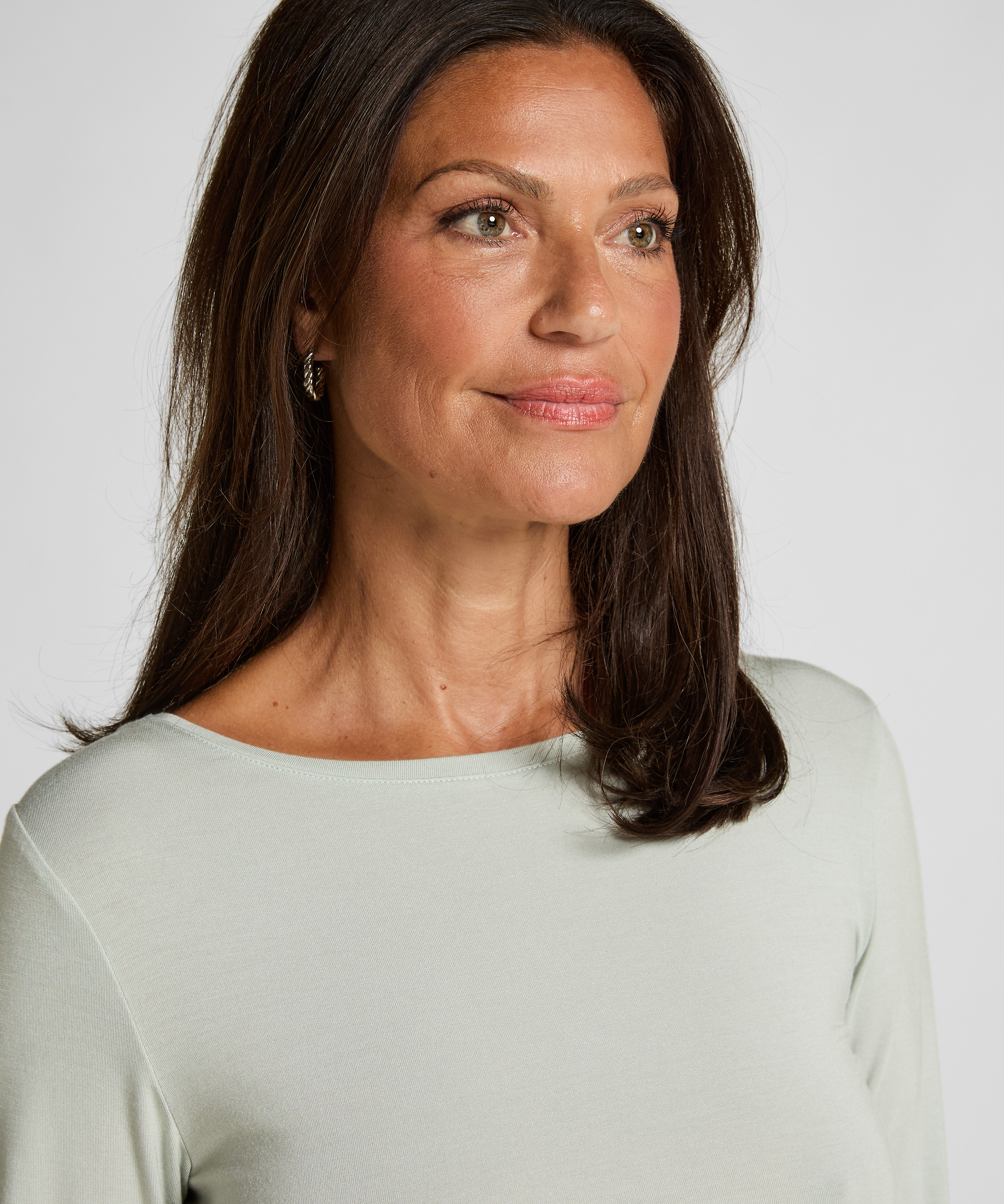 Pyjamass&aelig;t, Gr&aring;, main