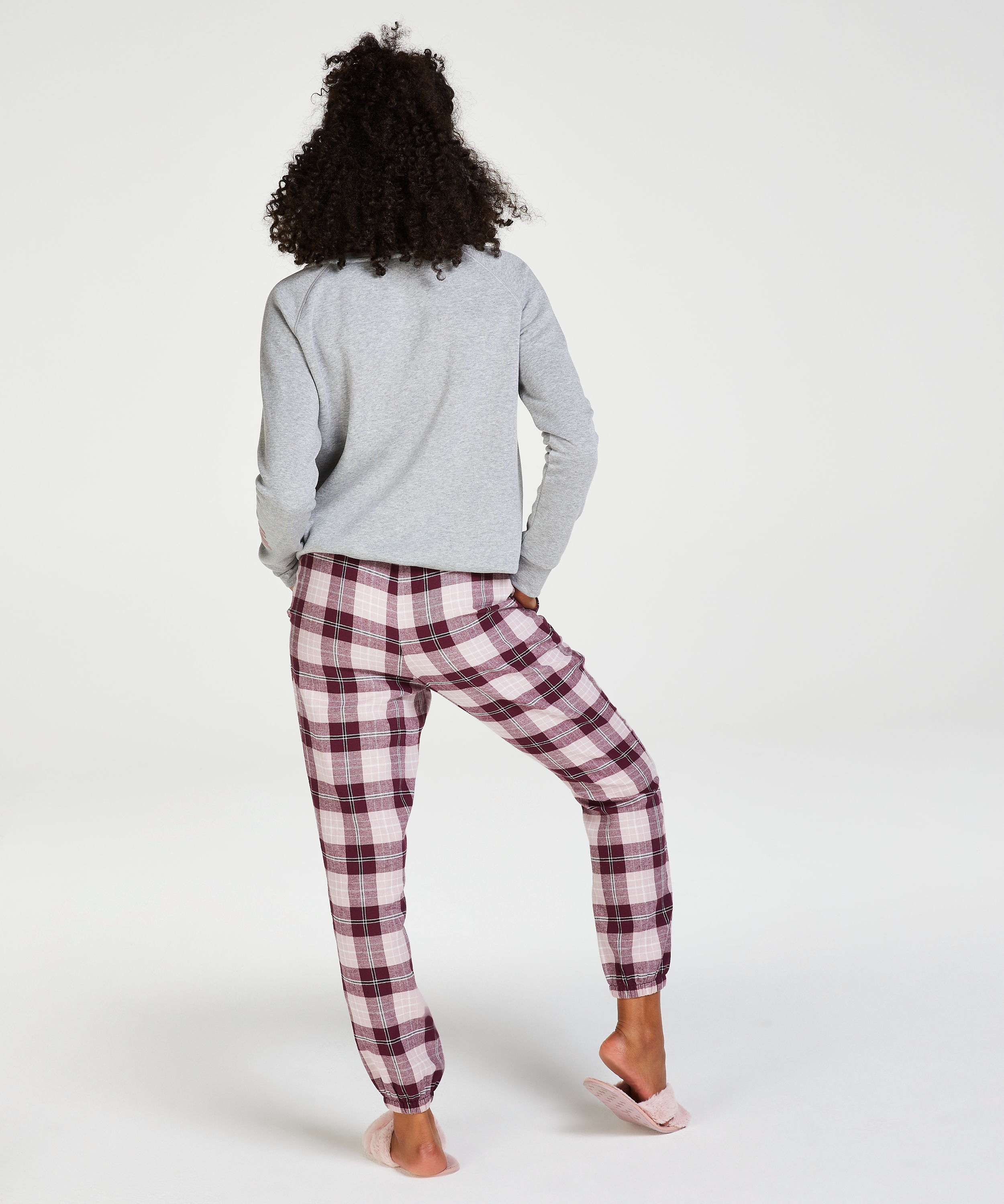 Funda tr&oslash;je s&aelig;t, Gr&aring;, main