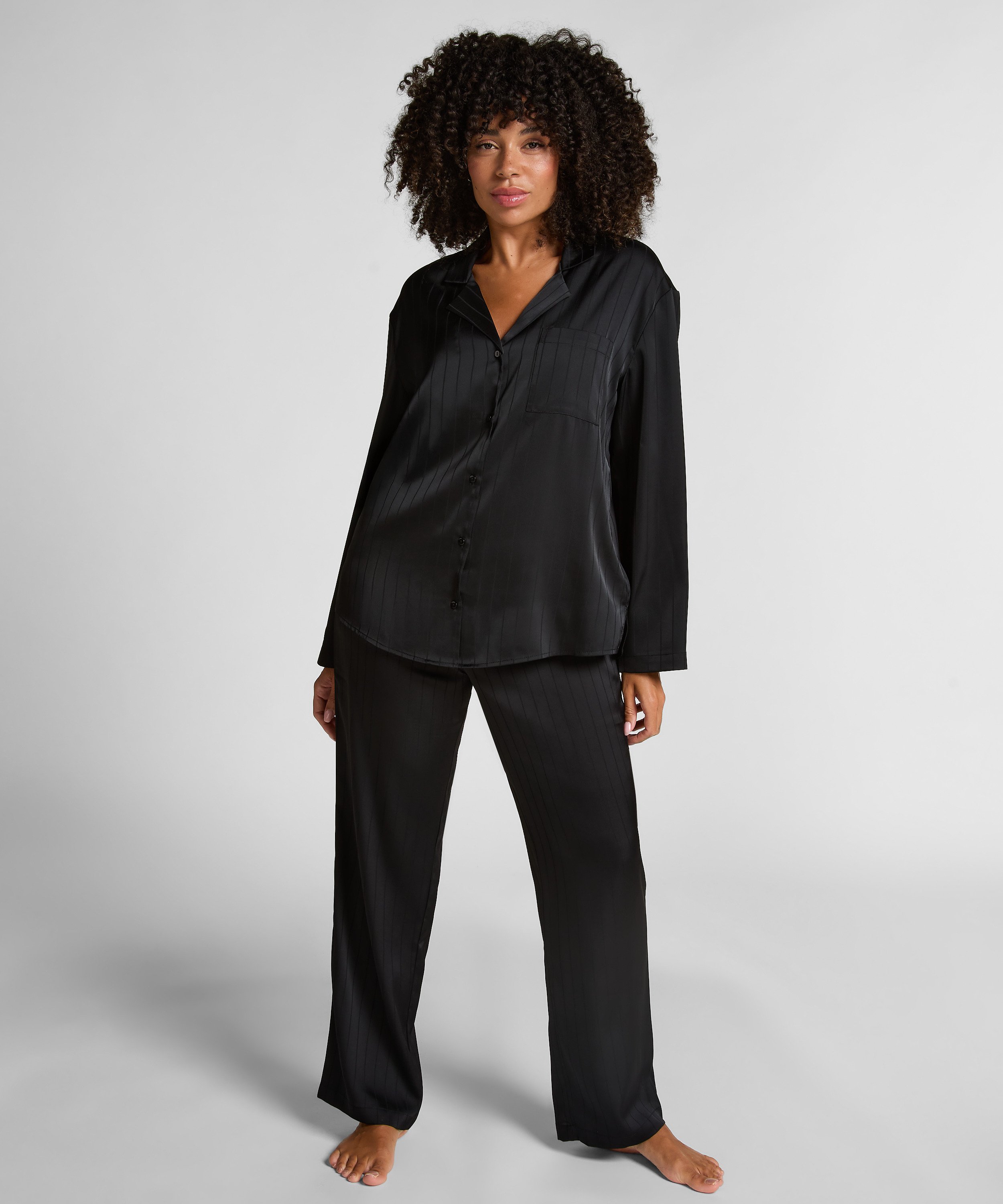 N&aring;lestribede satinbukser, Sort, main