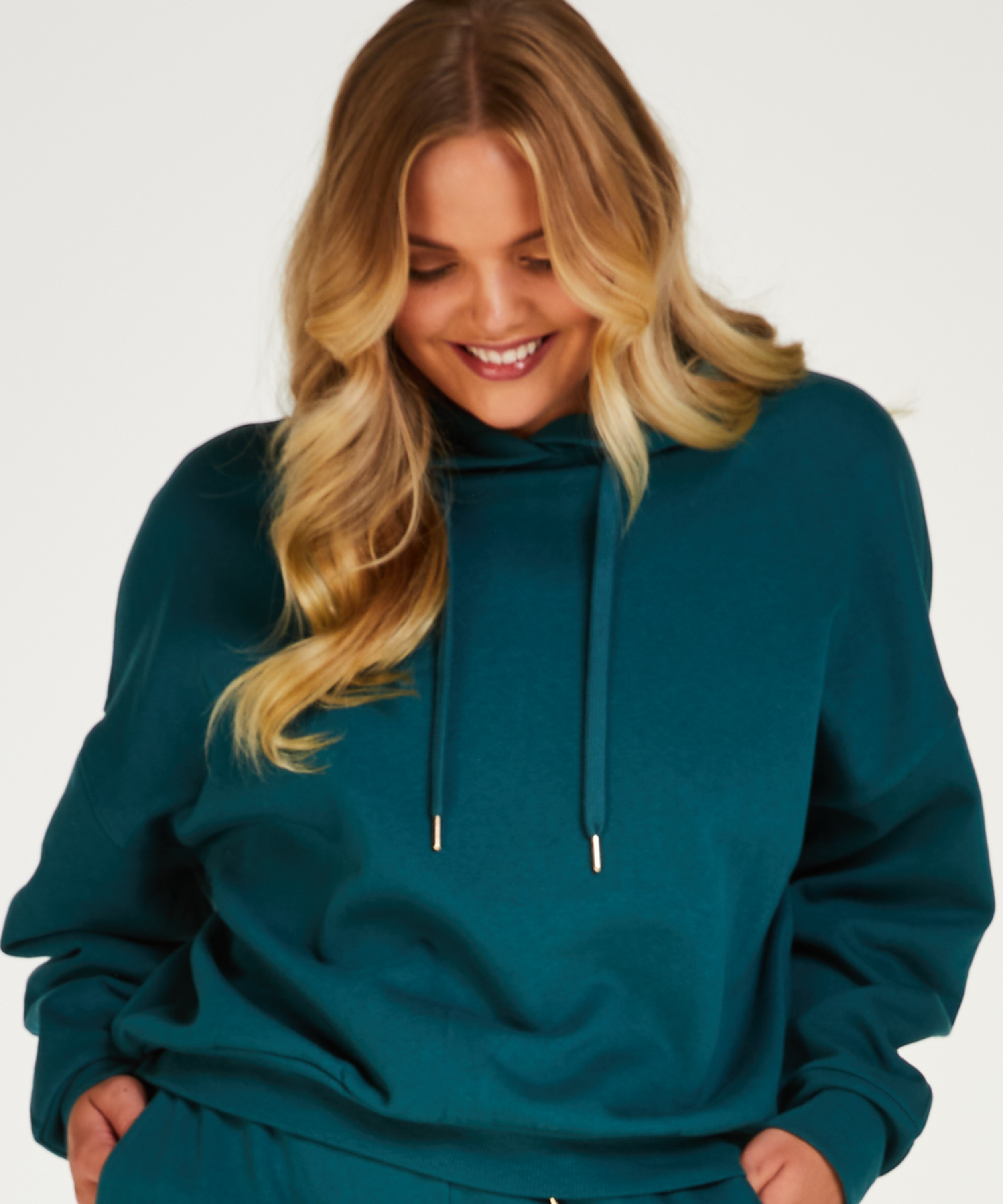 Lang&aelig;rmet H&aelig;ttetr&oslash;je, Bl&aring;, main