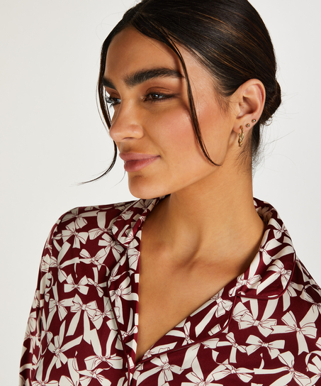 Lang&aelig;rmet satinjakke, R&oslash;d