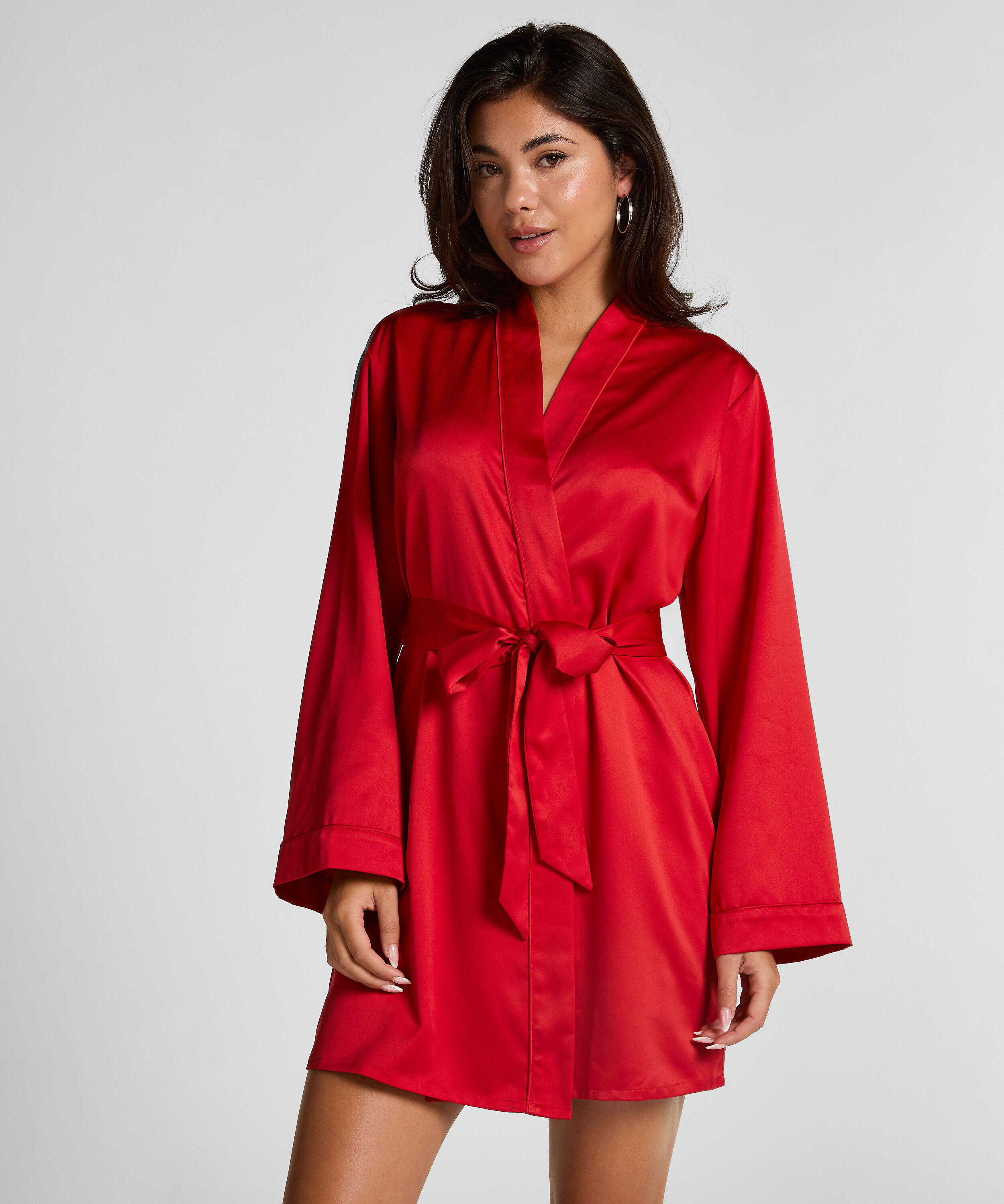 Satin kimono, Rød