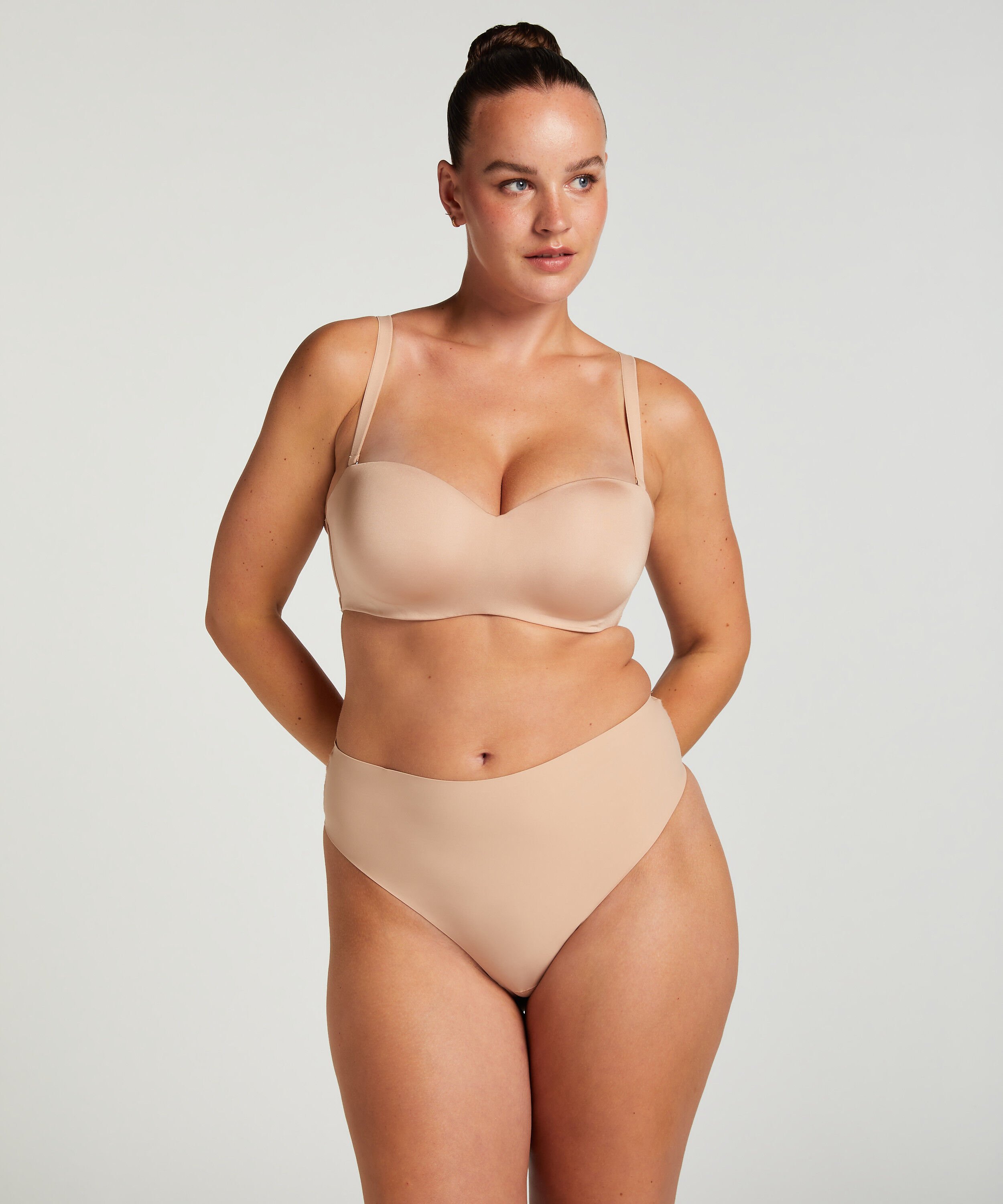 Formst&oslash;bt stropl&oslash;s b&oslash;jle-bh med pushup Smooth, Beige