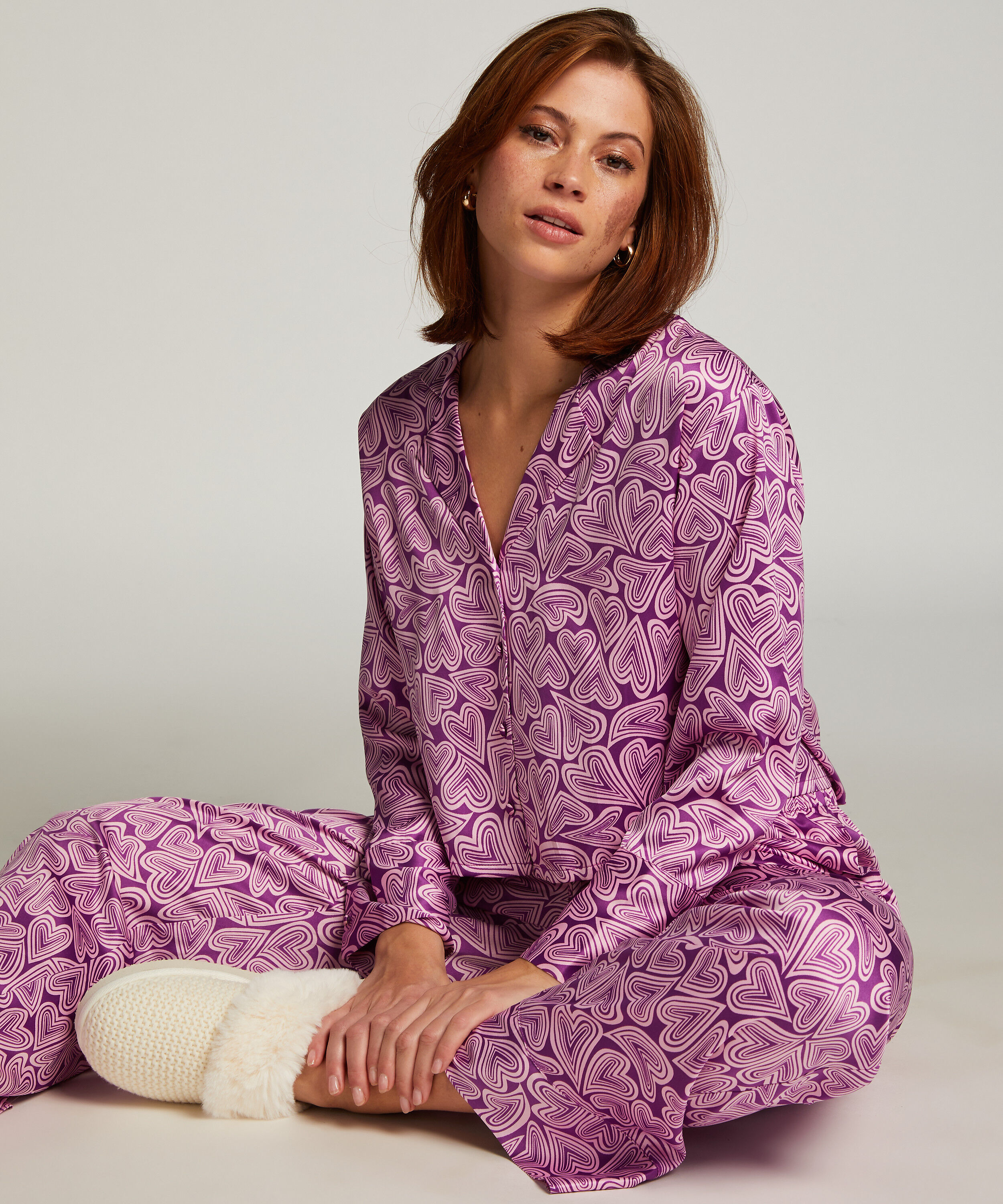 Lang&aelig;rmet satinjakke, Lilla