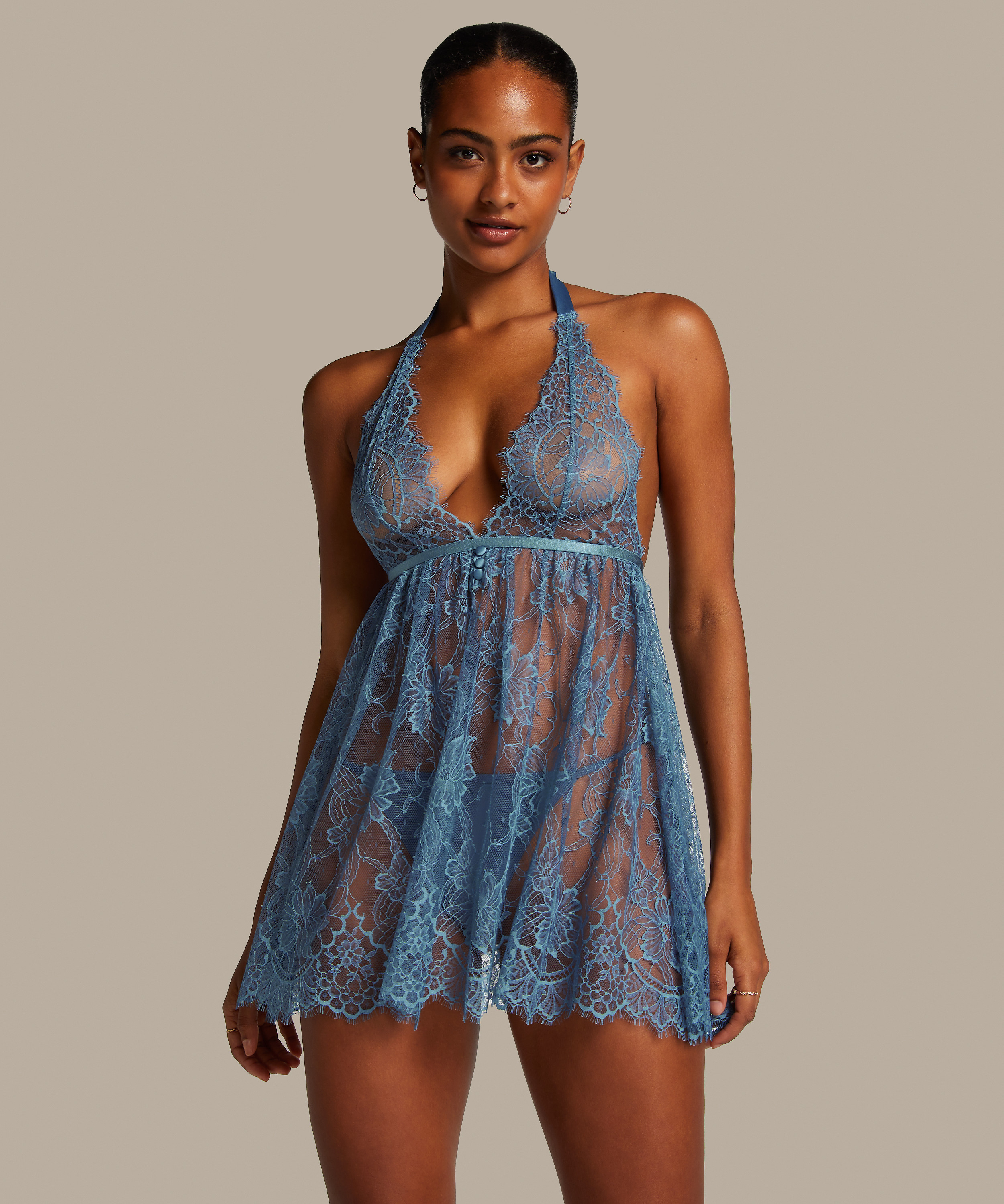 Natkjole Magdalena, Bl&aring;, main