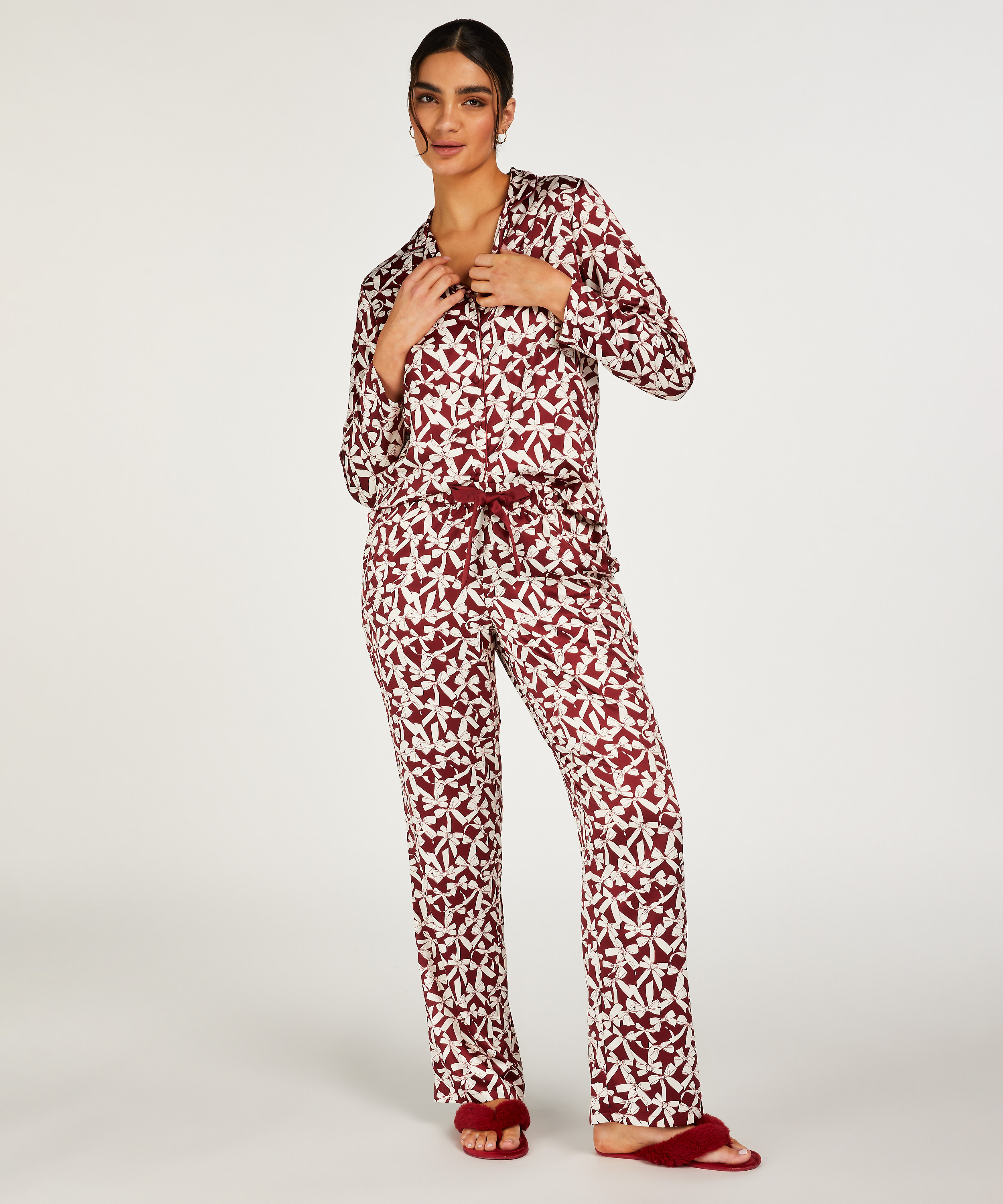 Lang&aelig;rmet satinjakke, R&oslash;d, main