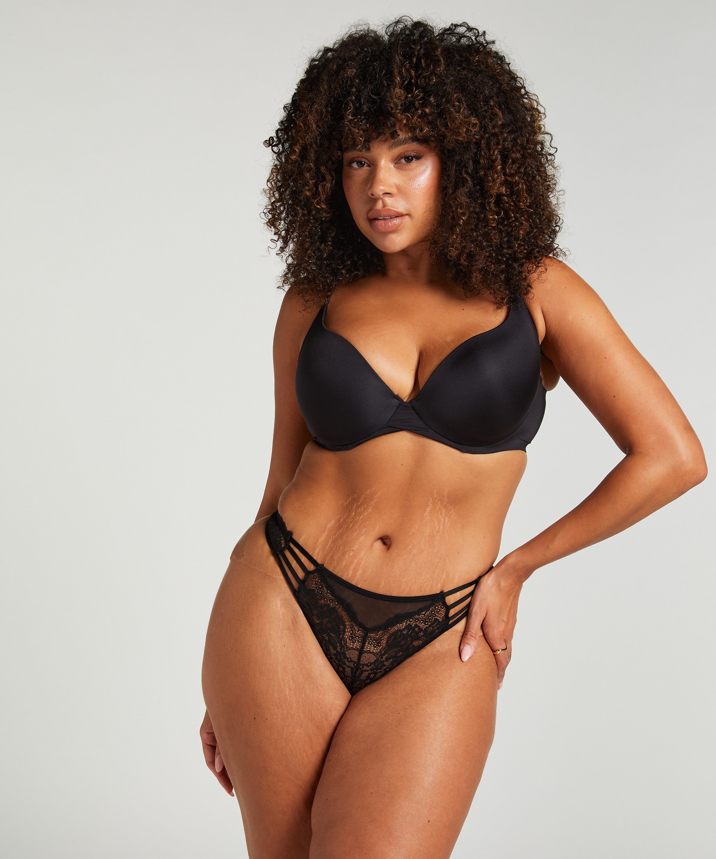 G-streng Briar, Sort, main