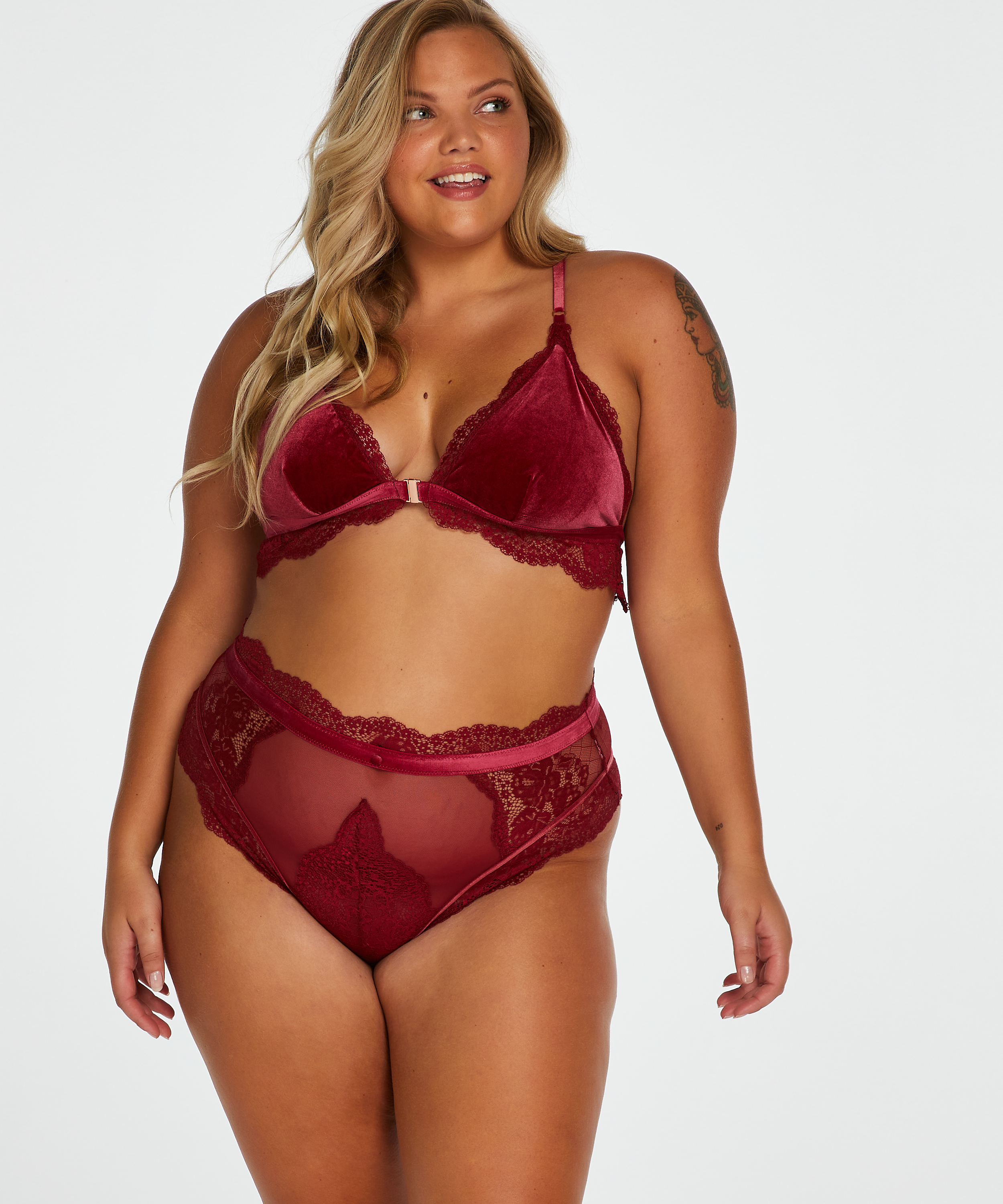 høj g-streng Maureen Rebecca Mir, rød, main