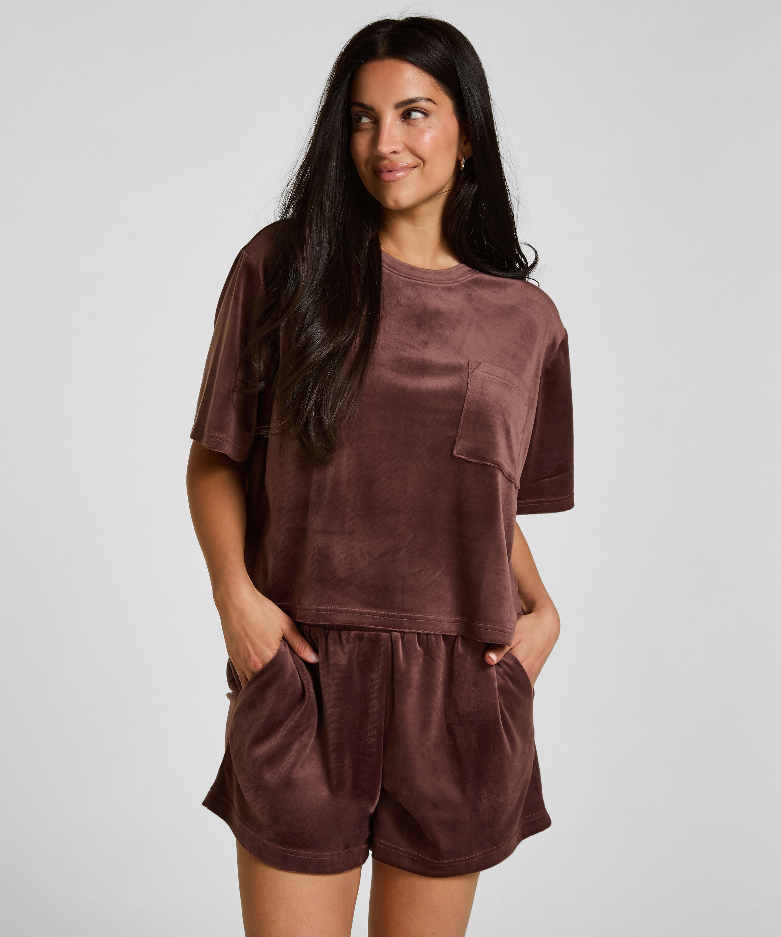 Fløjlsshorts med lomme, Grøn