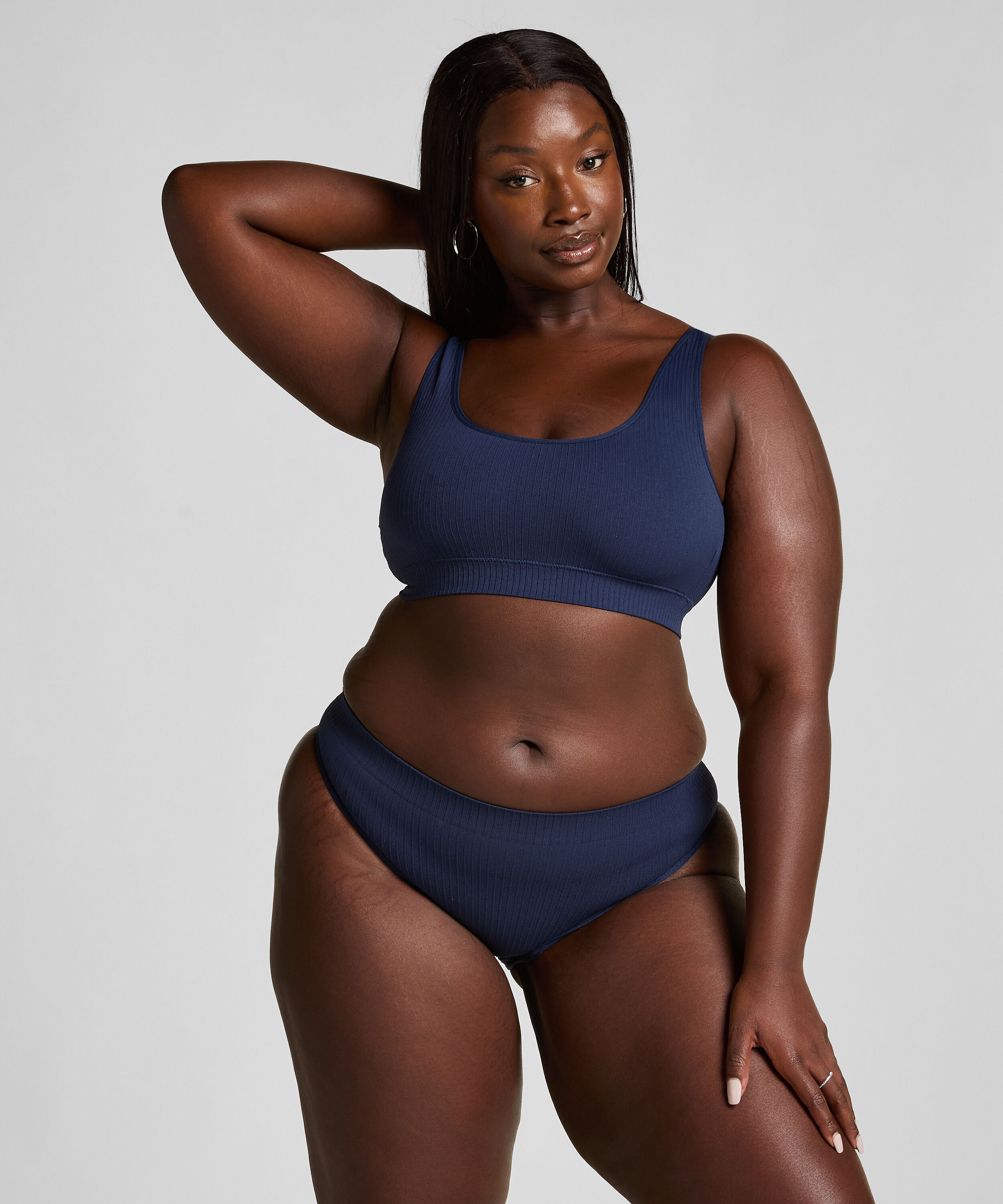 Brasiliansk trusse Dianne, Bl&aring;