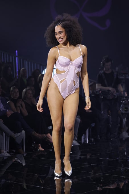 Body Belladonna, Lyser&oslash;d