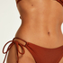 Højt udskåret bikinitrusse Sahara, rød