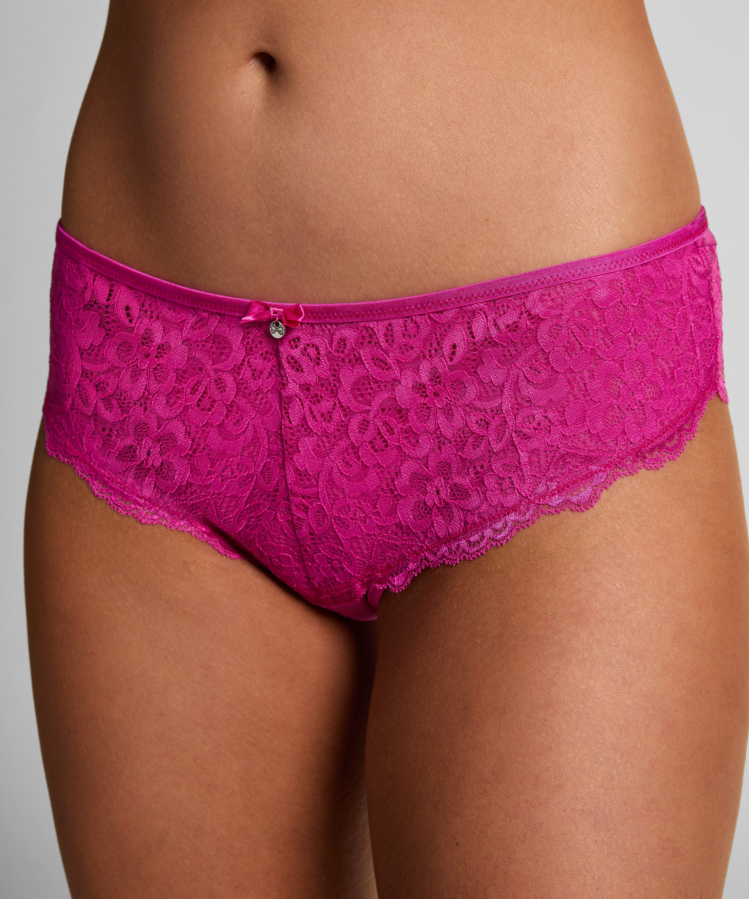 Brasiliansk trusse Marine, Lyser&oslash;d, main