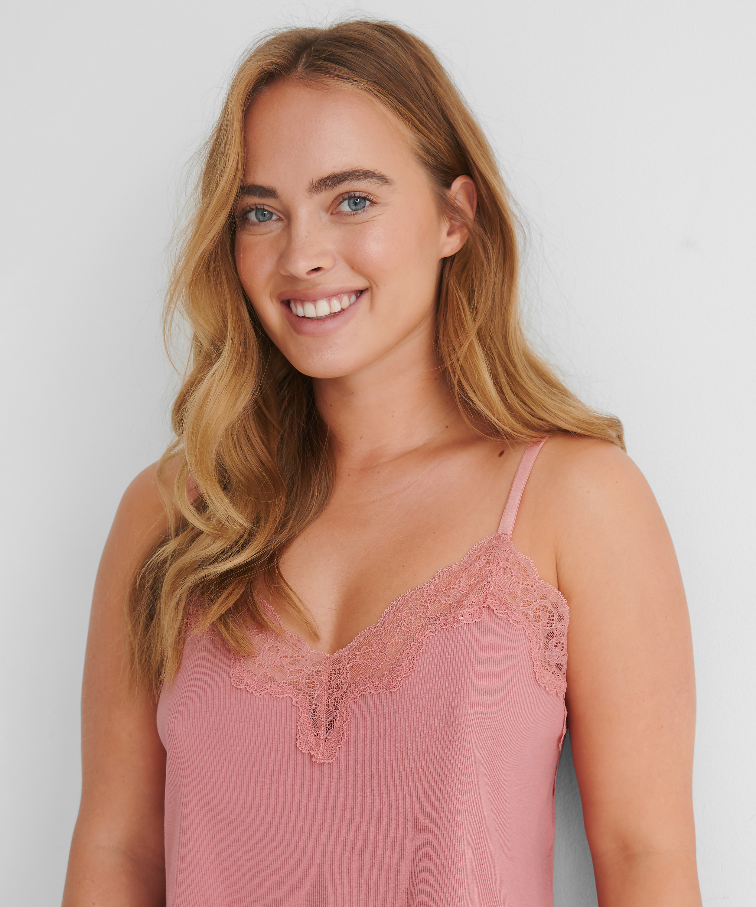 Cami rib lace Mia HKM x NA-KD, Lyser&oslash;d, main