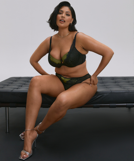 Brasiliansk trusse Mirabella, Sort