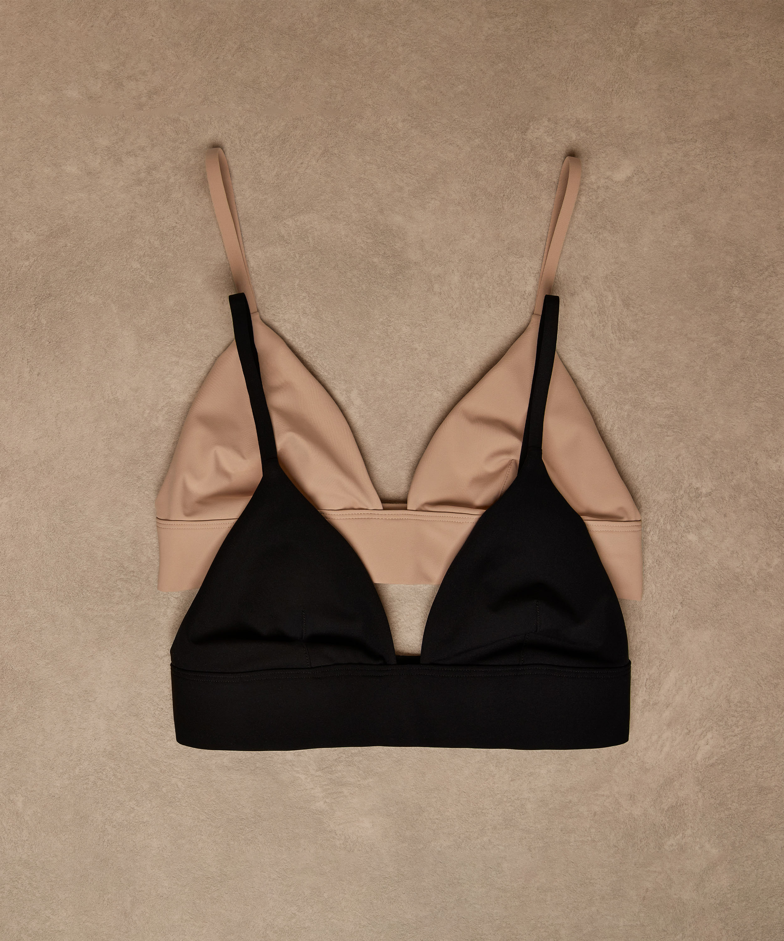 Smooth Triangle Bralette, Sort, main
