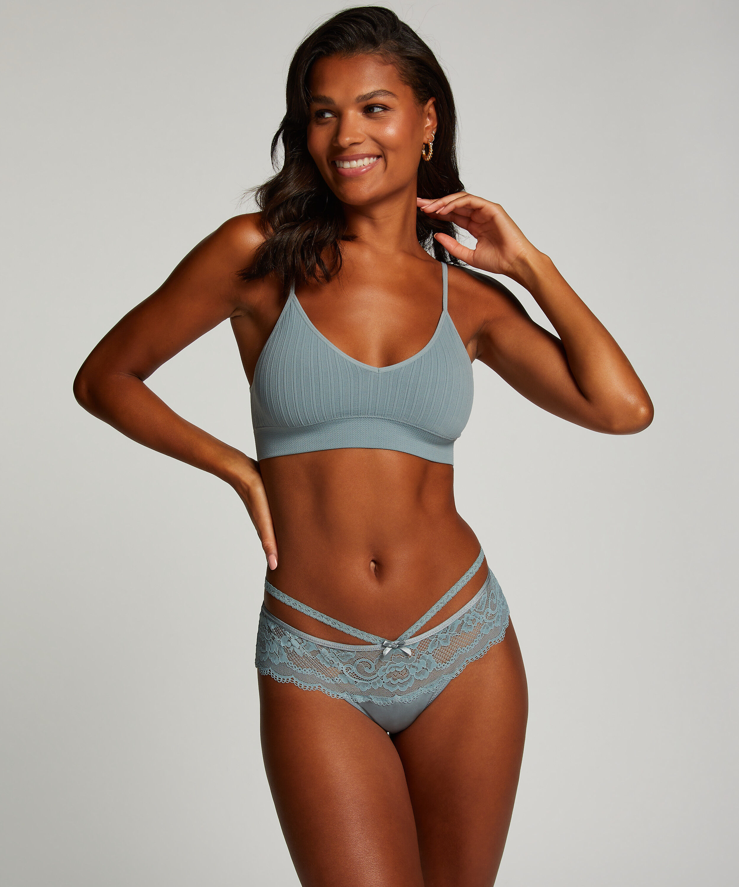 Blondehipster Quinn, bl&aring;