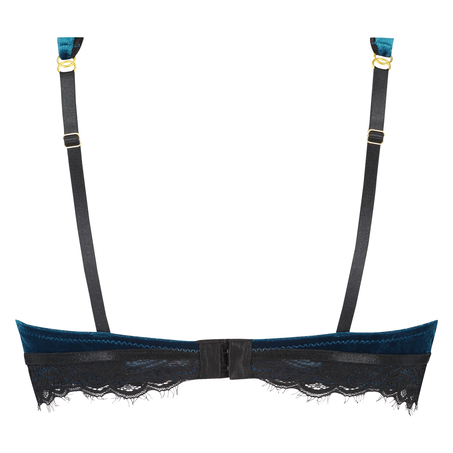 Doutzen Allusion formst&oslash;bt b&oslash;jle-bh, Bl&aring;