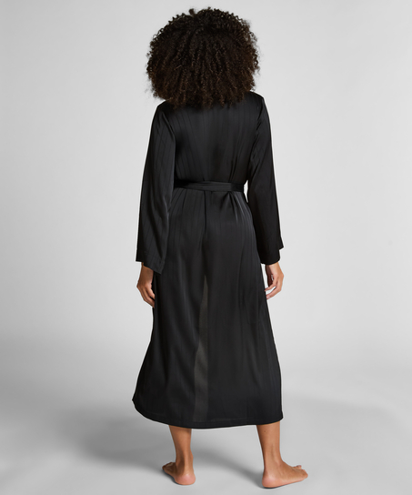 N&aring;lestribet satinkimono, Sort