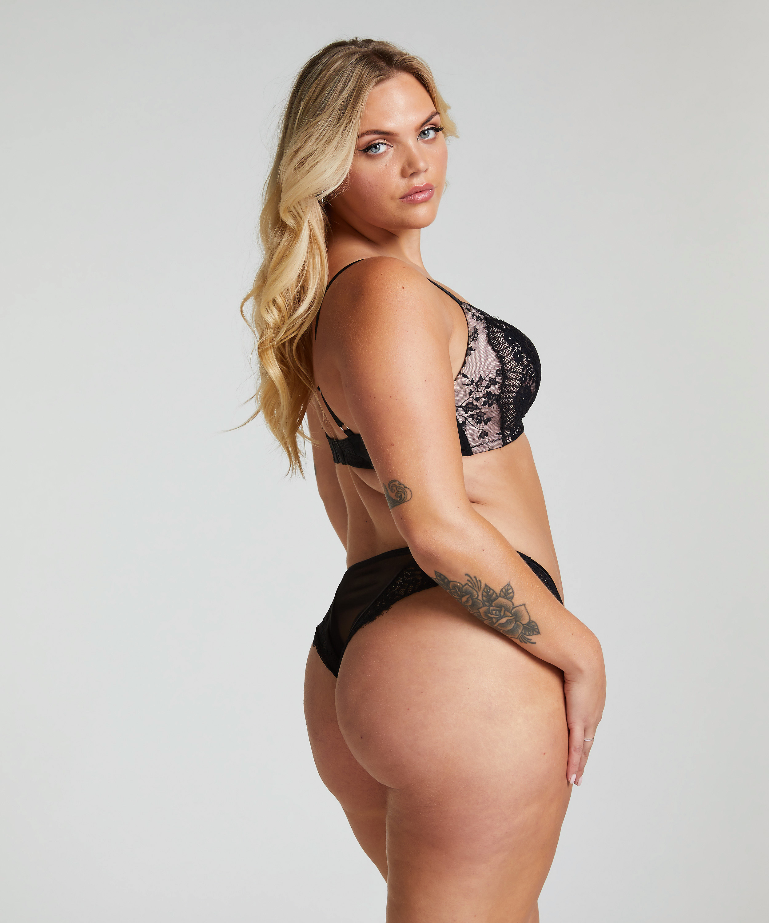 Brasiliansk trusse Daphne, sort, main