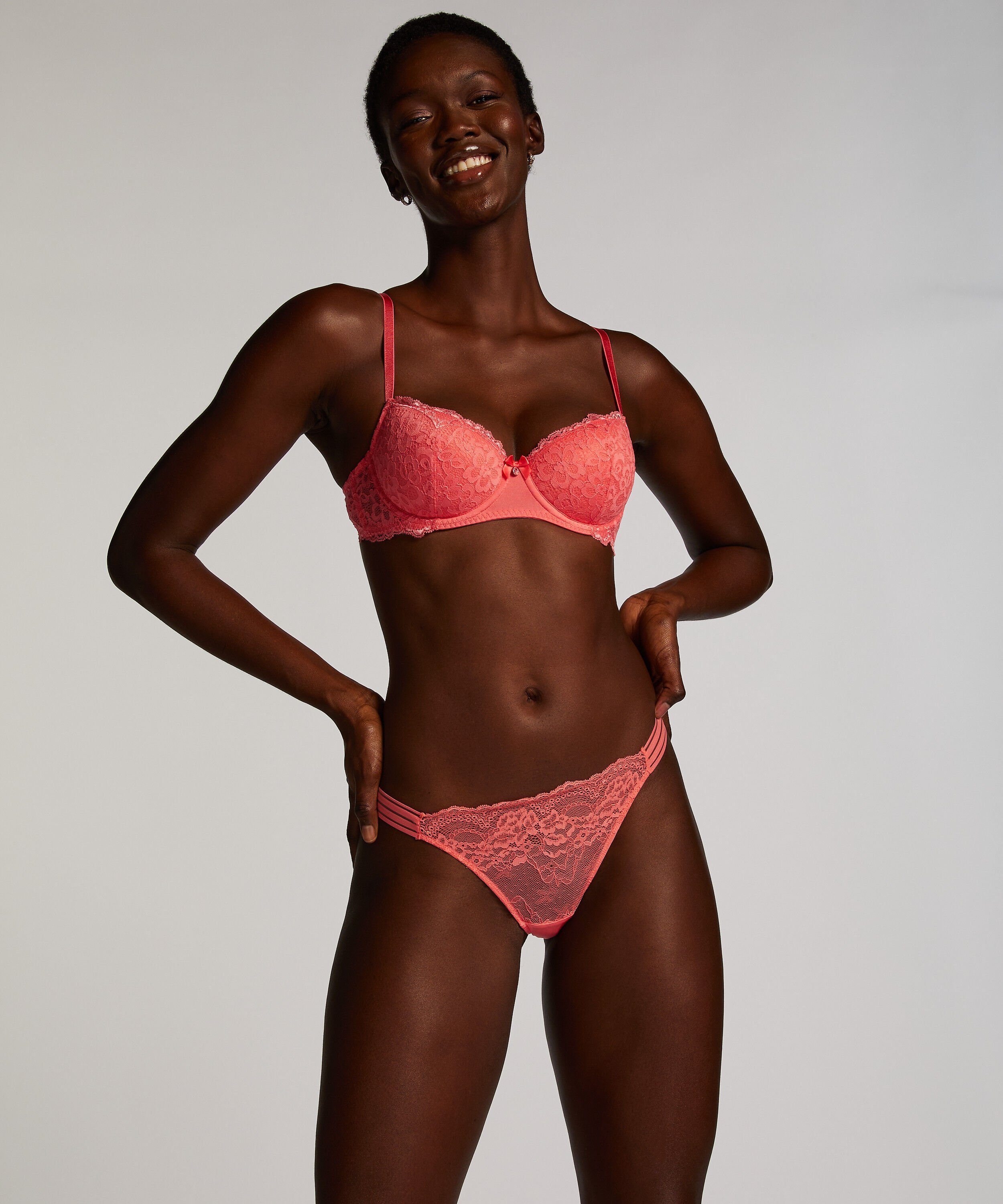 G-streng Sully, Lyserød